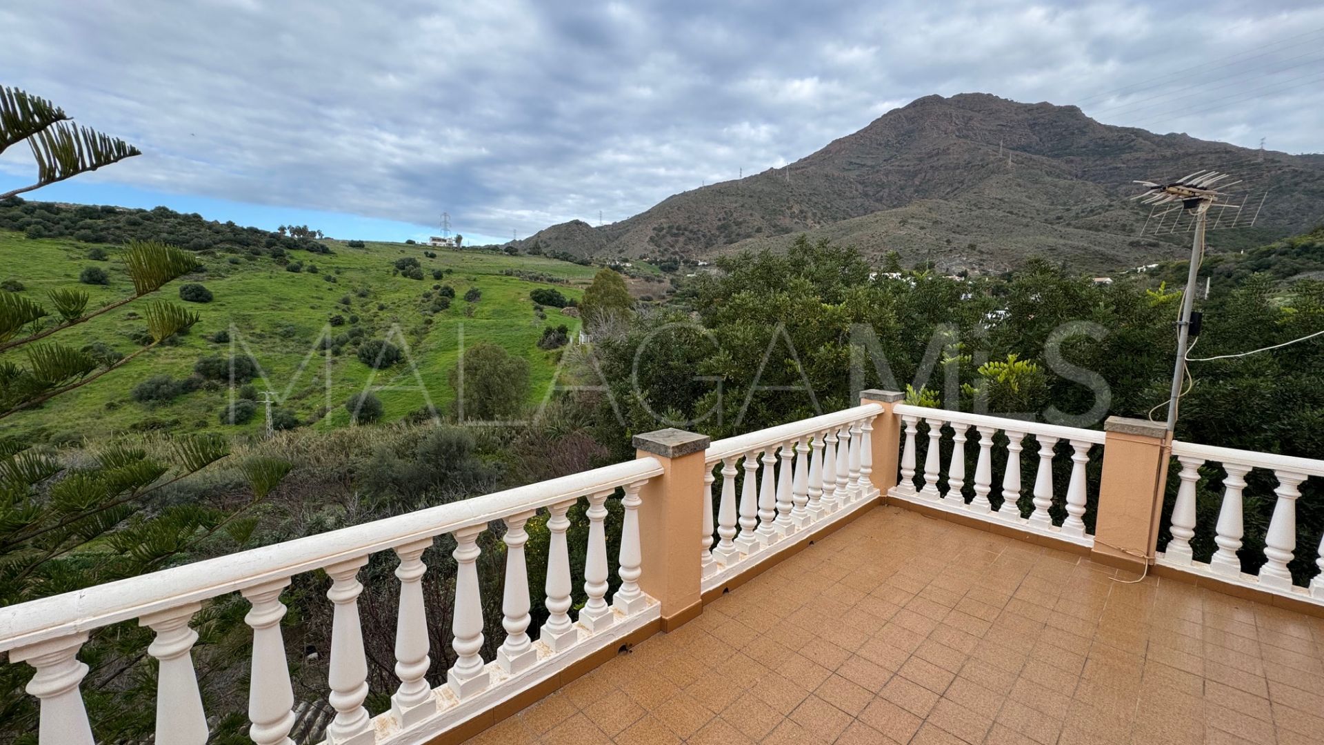 Villa for sale in Guadalobon