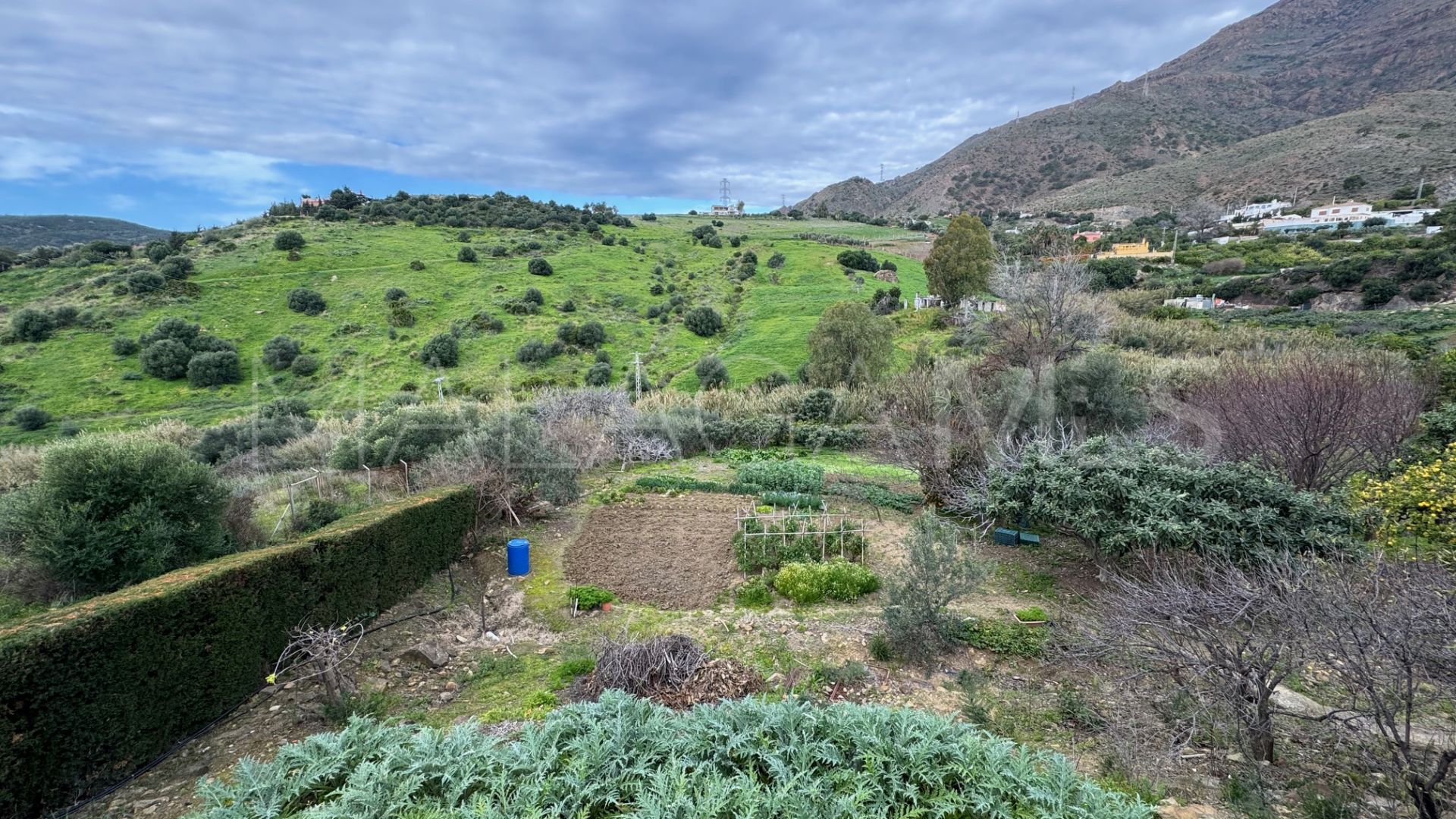 Villa for sale in Guadalobon