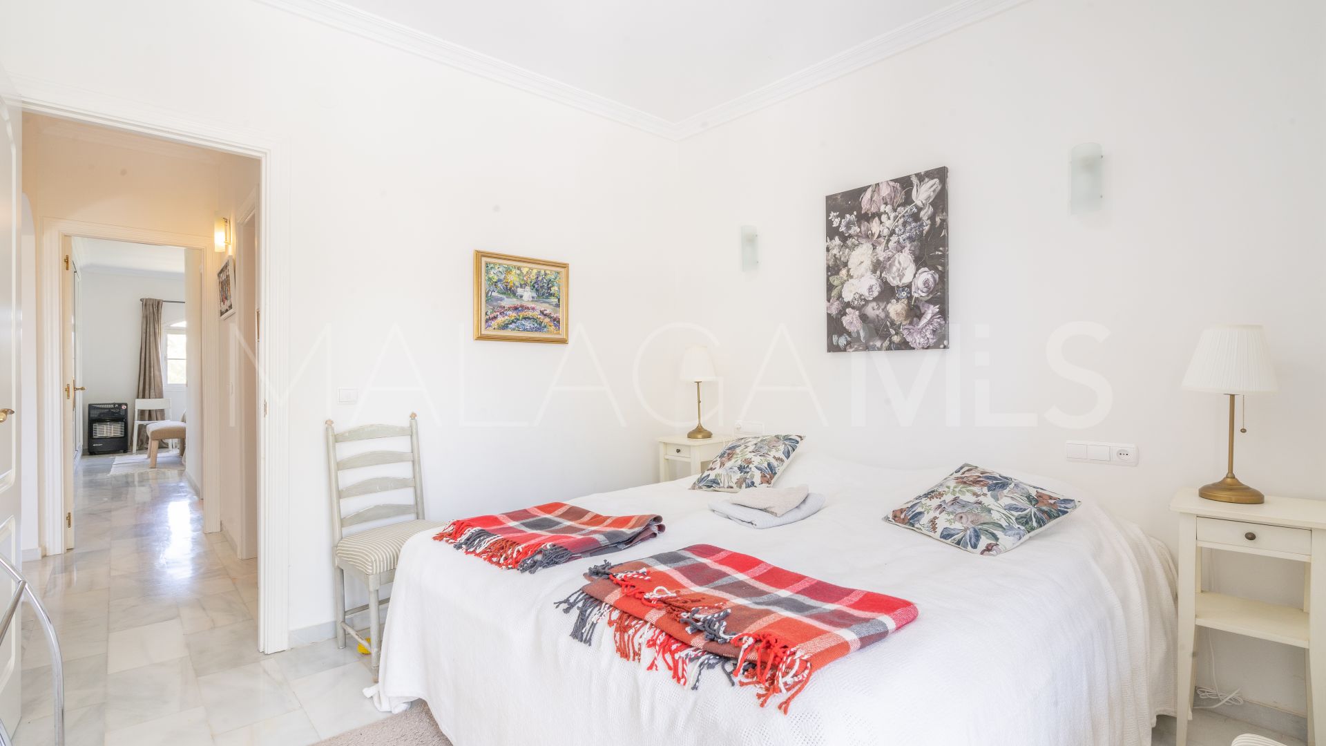 Lägenhet for sale in Estepona Golf