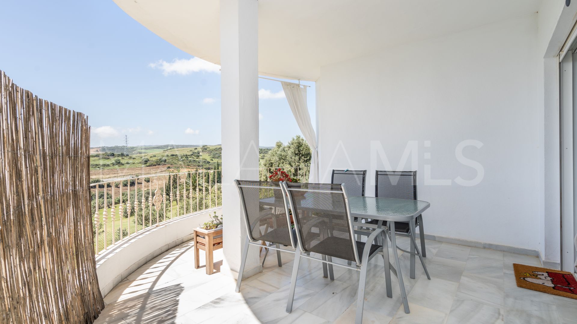 Lägenhet for sale in Estepona Golf