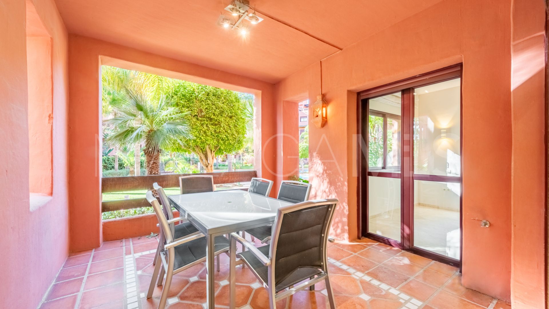 Apartamento planta baja for sale in Los Monteros de 2 bedrooms