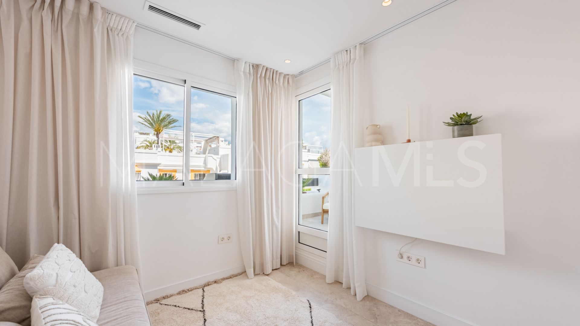 Appartement terrasse for sale in Aloha Mirasierra