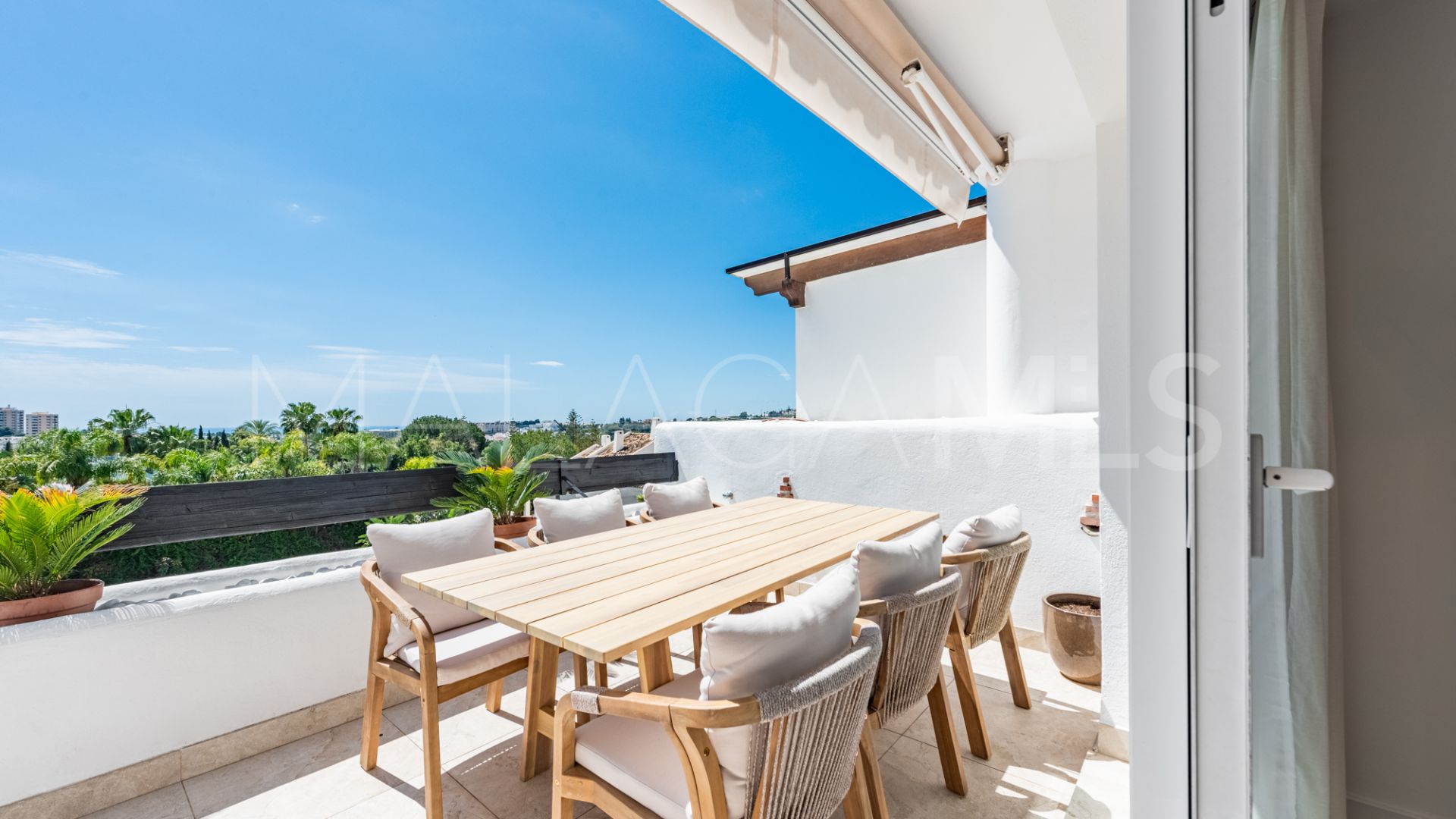 Appartement terrasse for sale in Aloha Mirasierra
