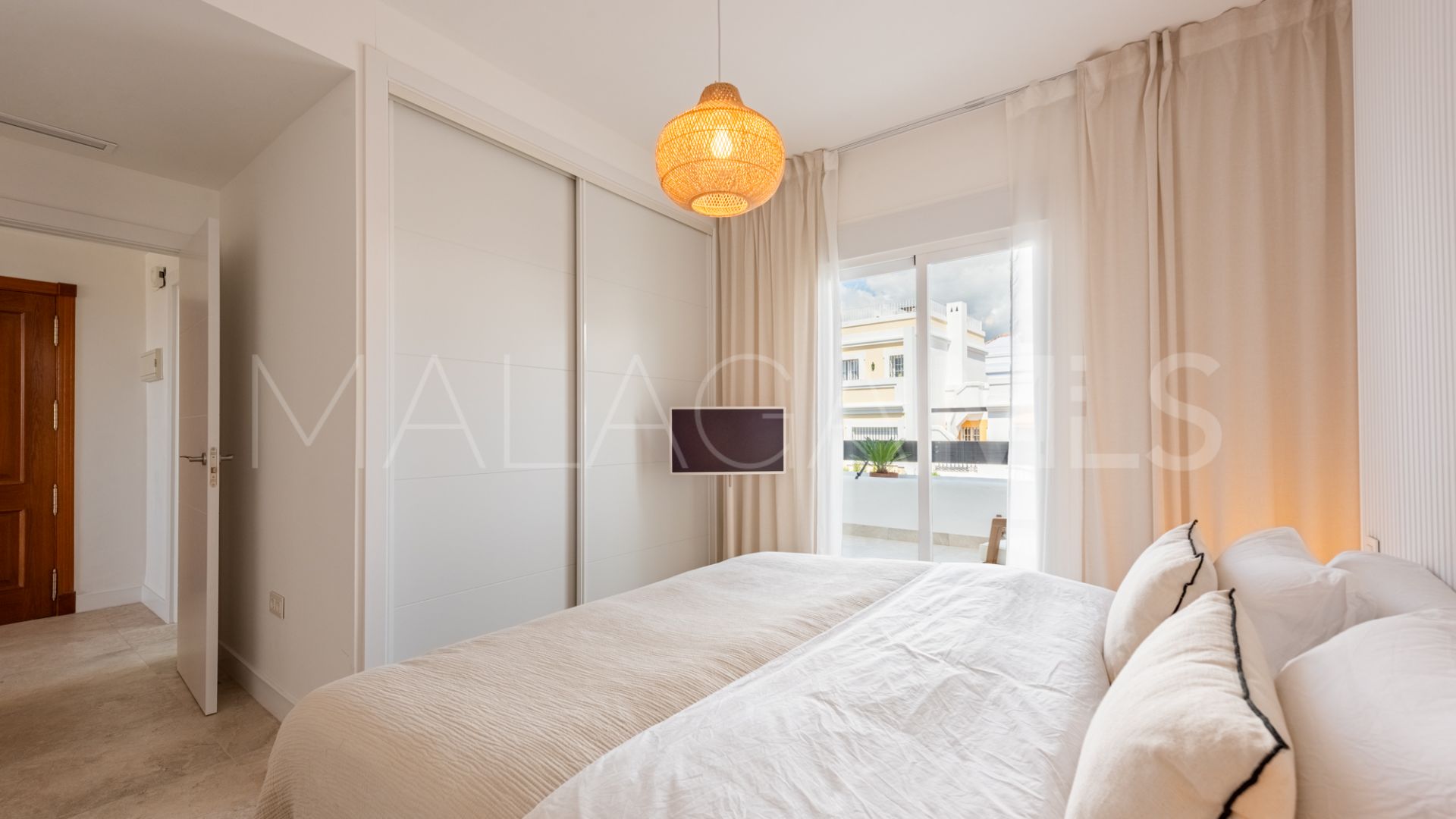 Appartement terrasse for sale in Aloha Mirasierra
