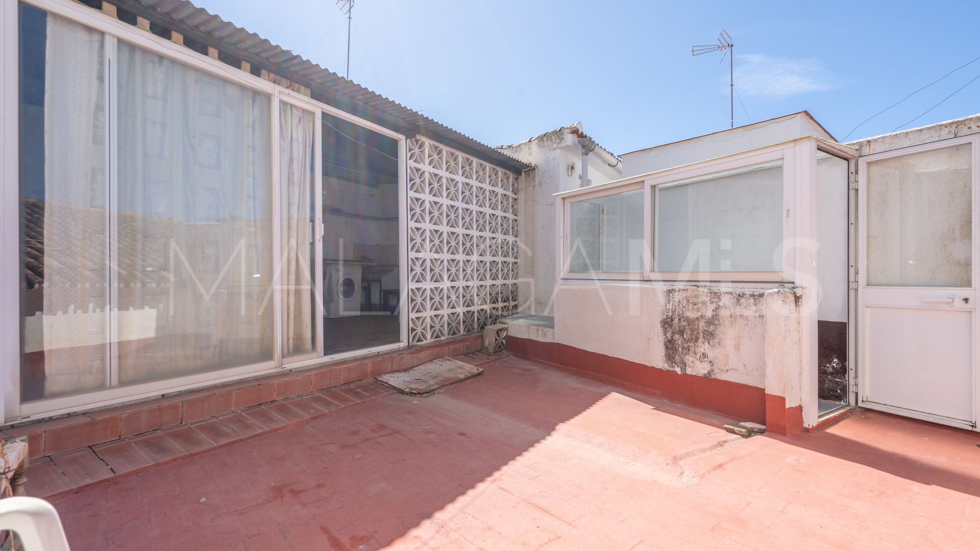 For sale Estepona Old Town town house with 5 bedrooms