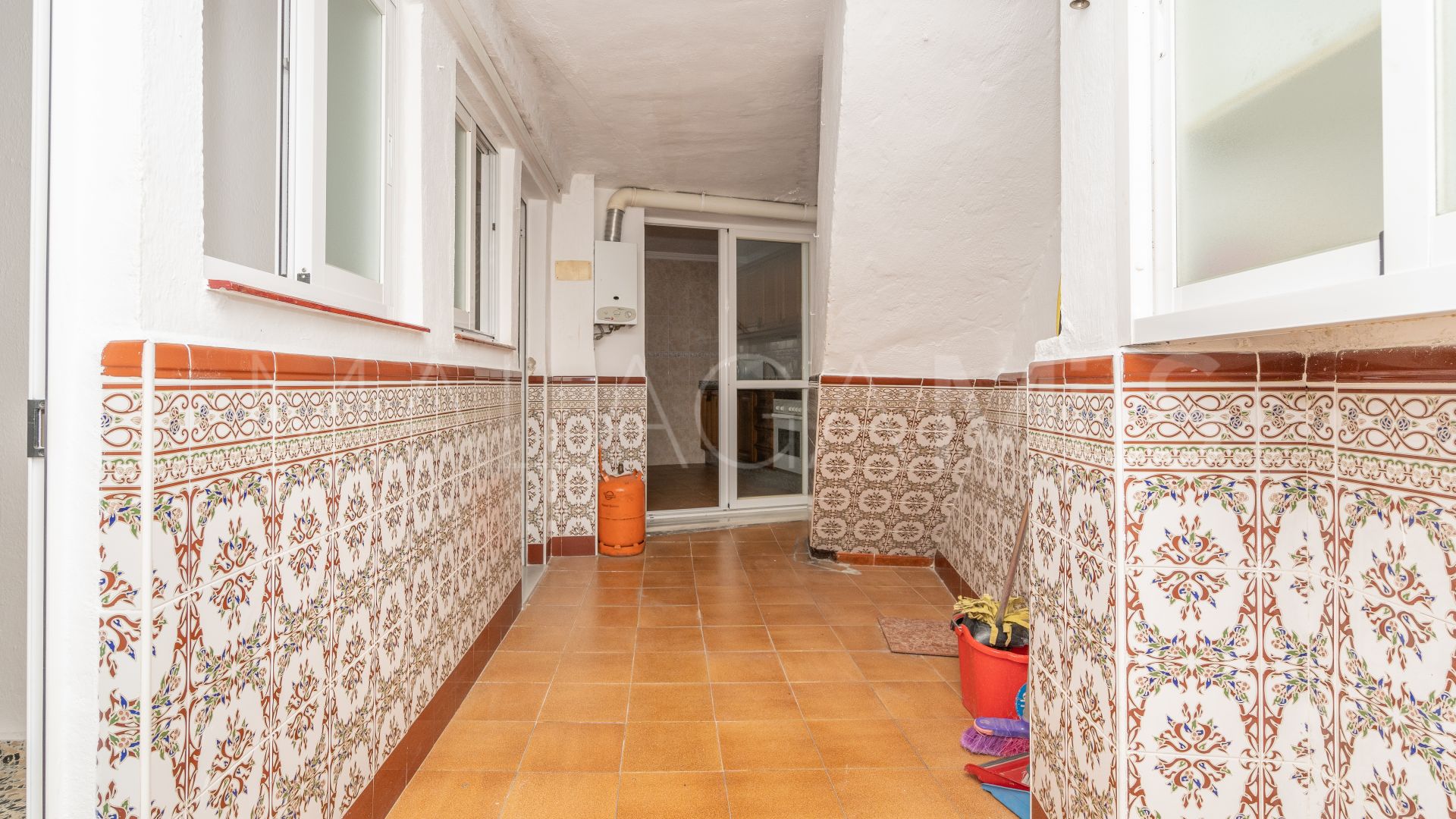 For sale Estepona Old Town town house with 5 bedrooms