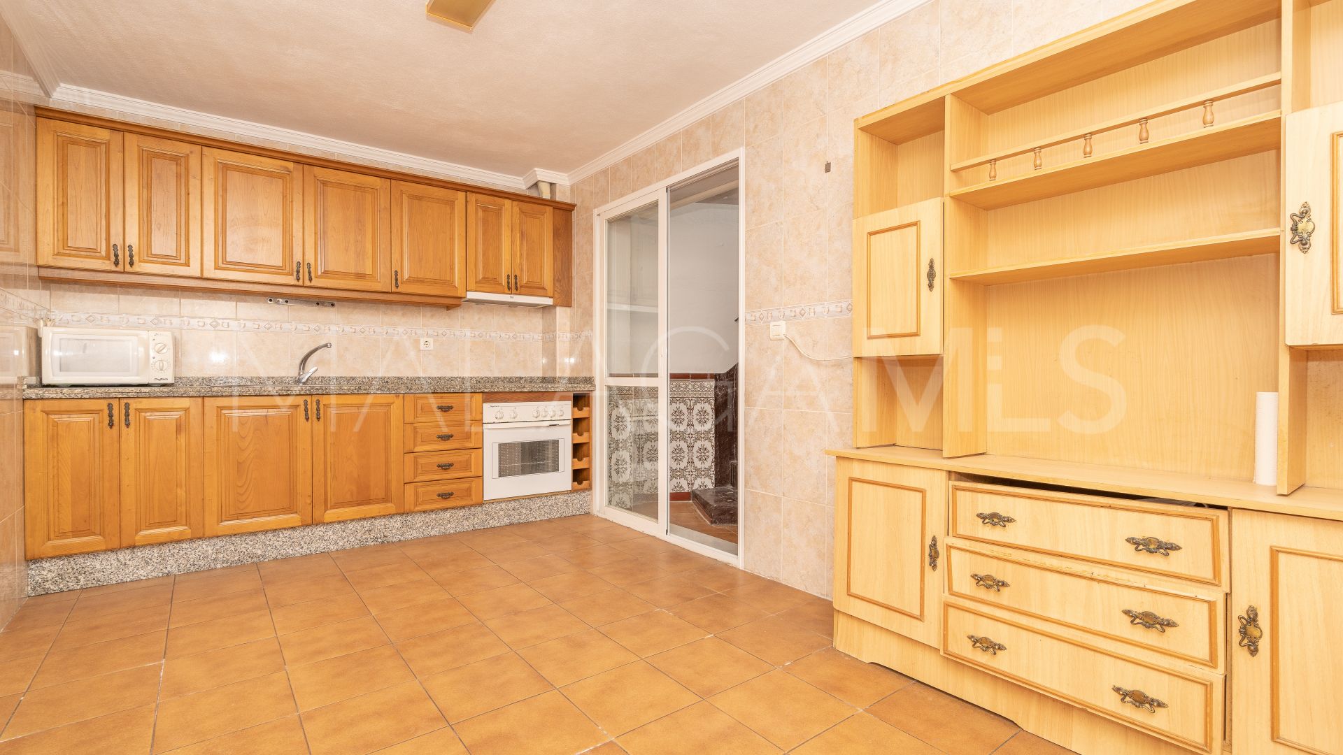 For sale Estepona Old Town town house with 5 bedrooms