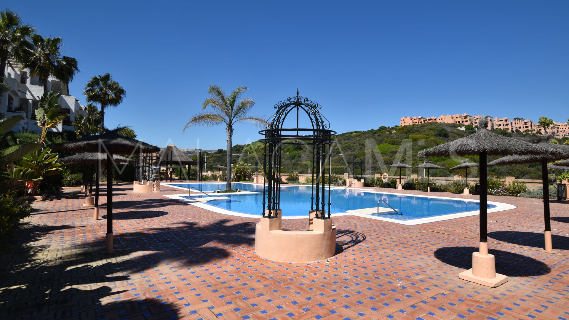 Penthouse with 2 bedrooms for sale in La Duquesa