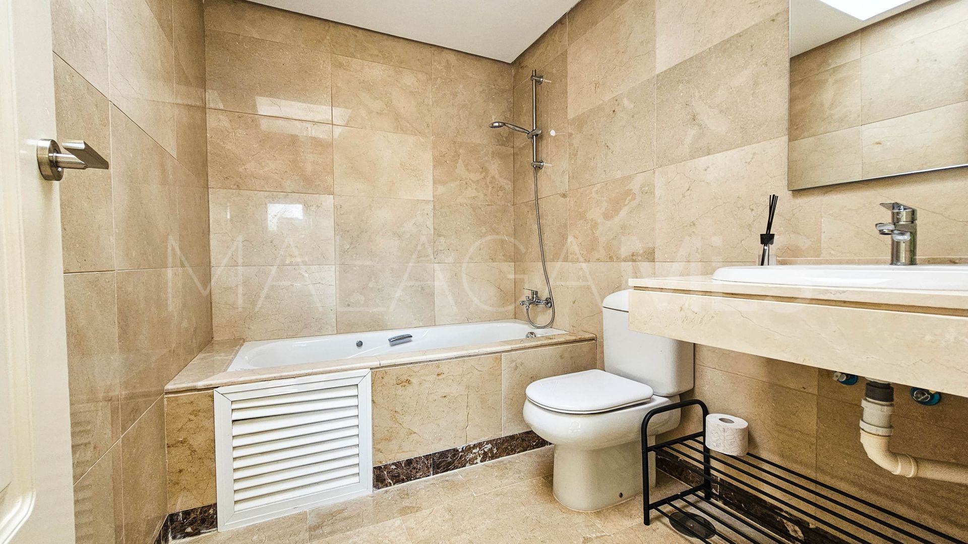 Penthouse with 2 bedrooms for sale in La Duquesa