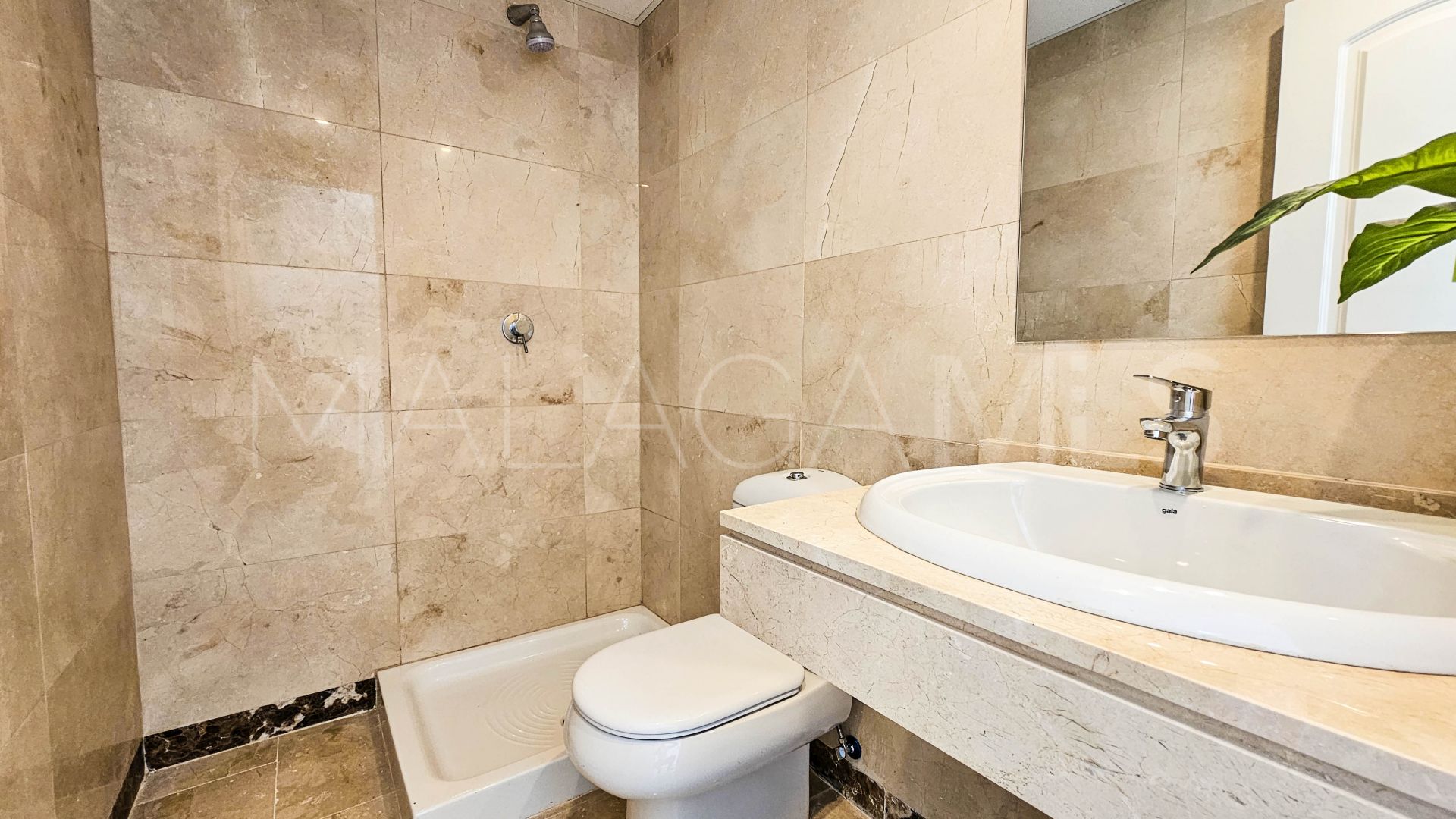 Penthouse with 2 bedrooms for sale in La Duquesa