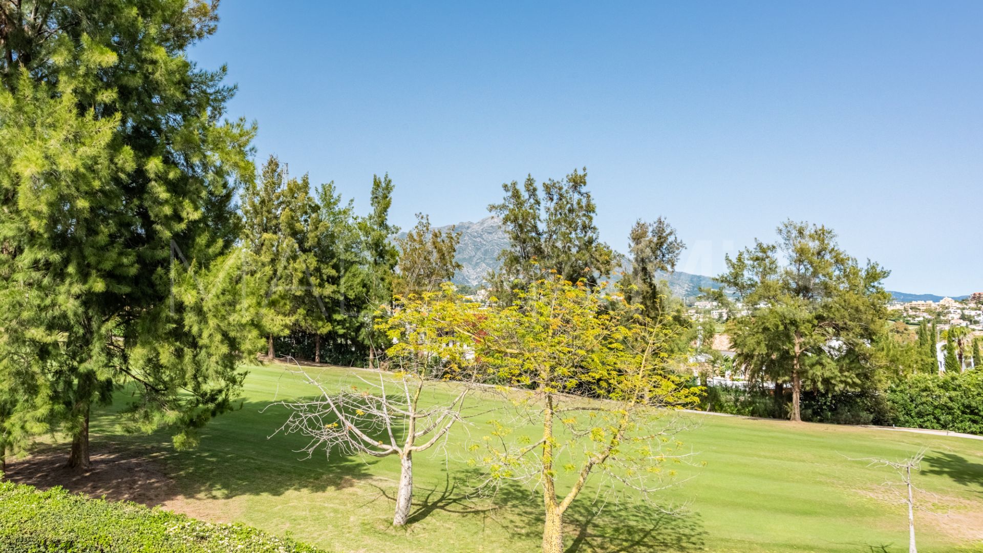 Radhus for sale in Benahavis