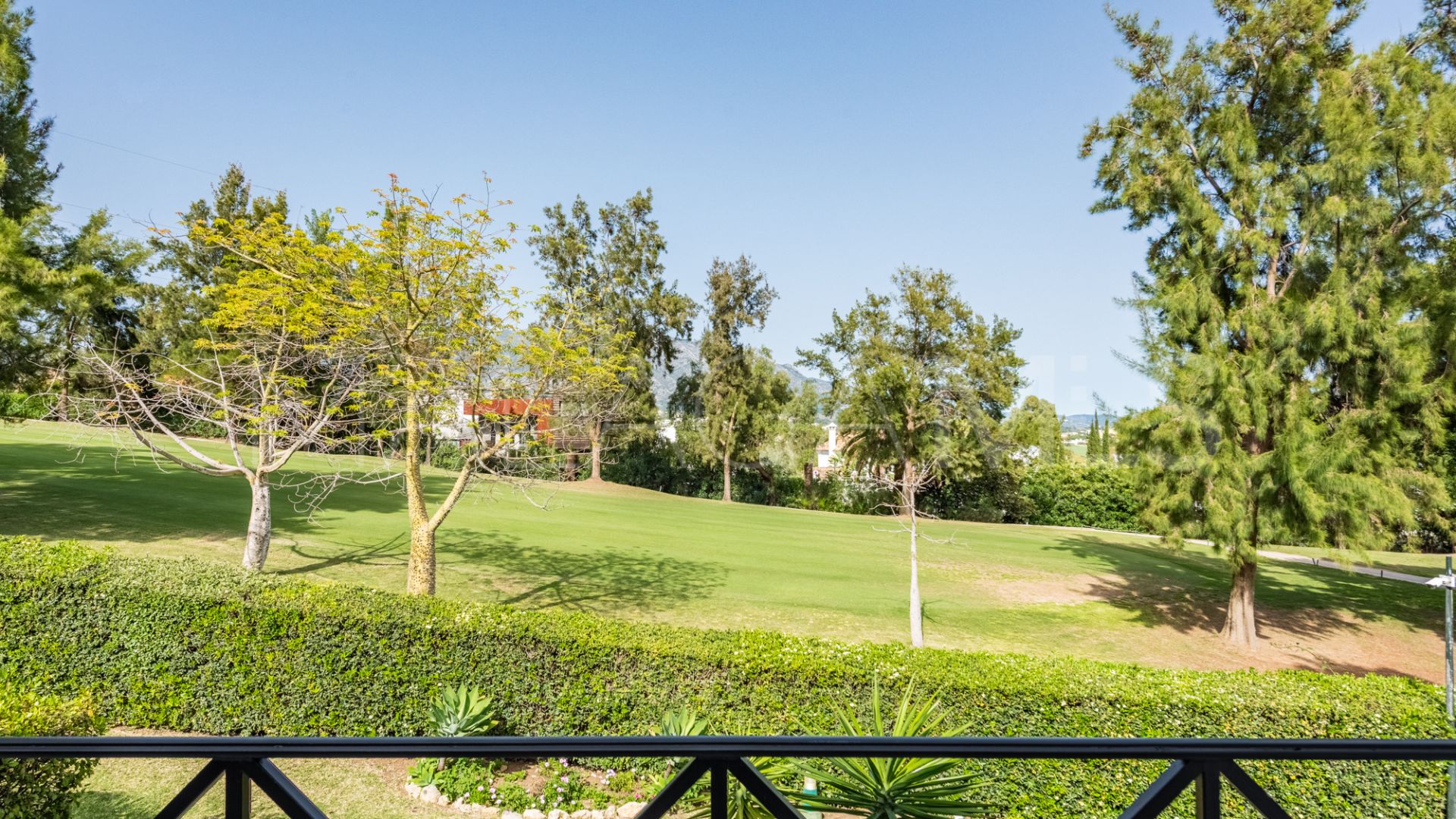 Radhus for sale in Benahavis