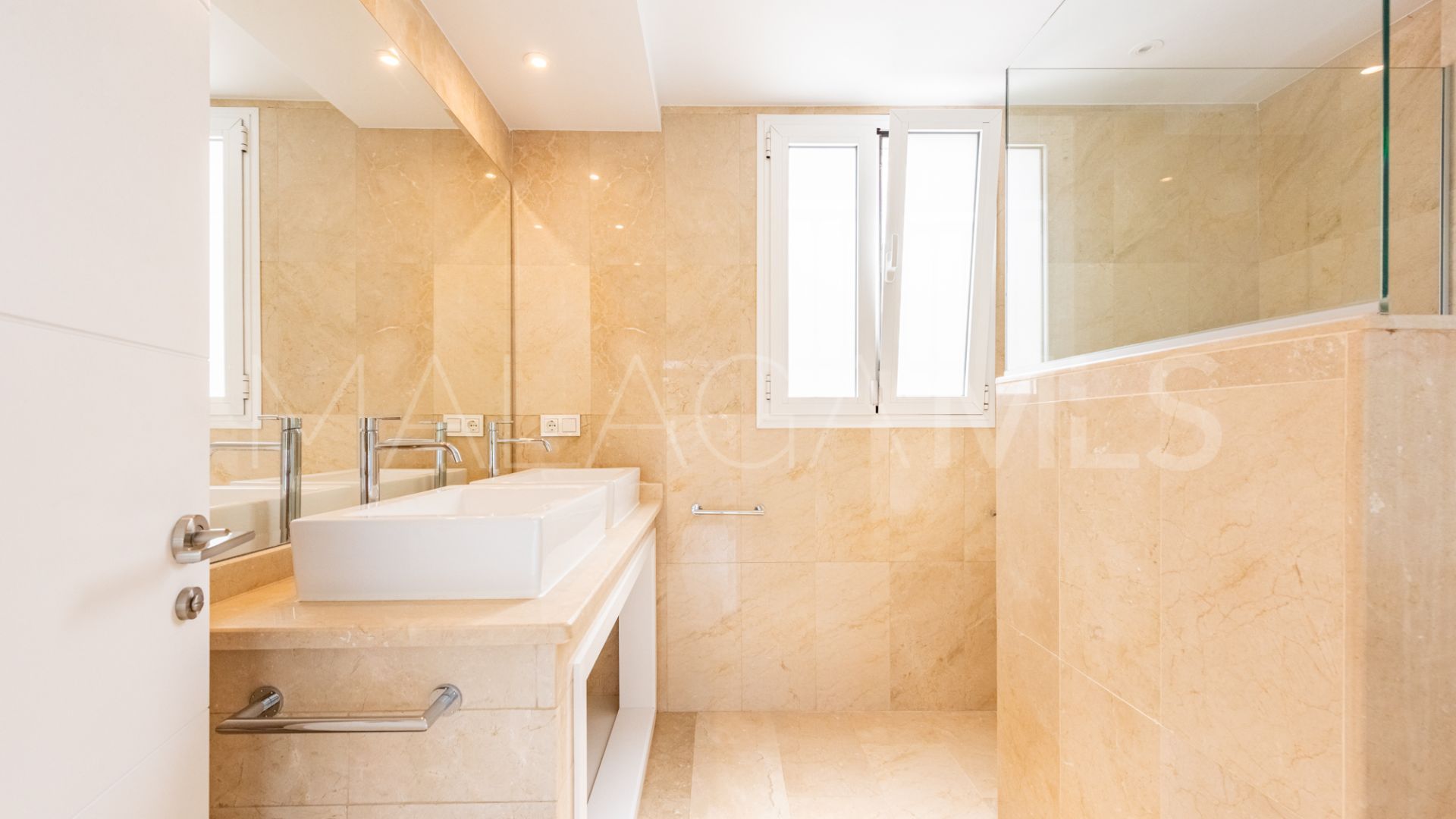 Radhus for sale in Benahavis