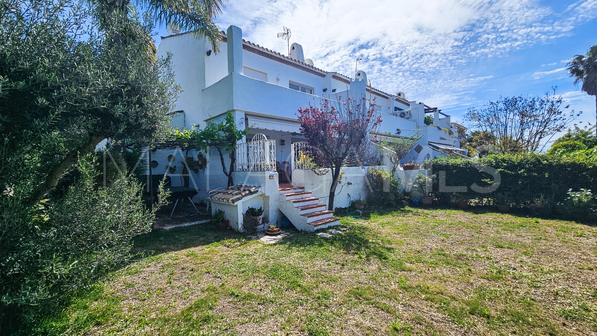 Maison de ville for sale in La Duquesa
