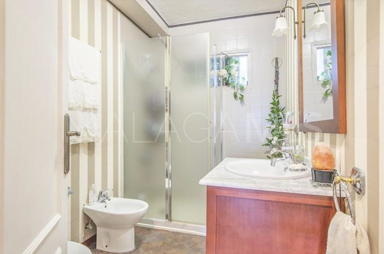 Appartement rez de chaussée for sale in Estepona Puerto