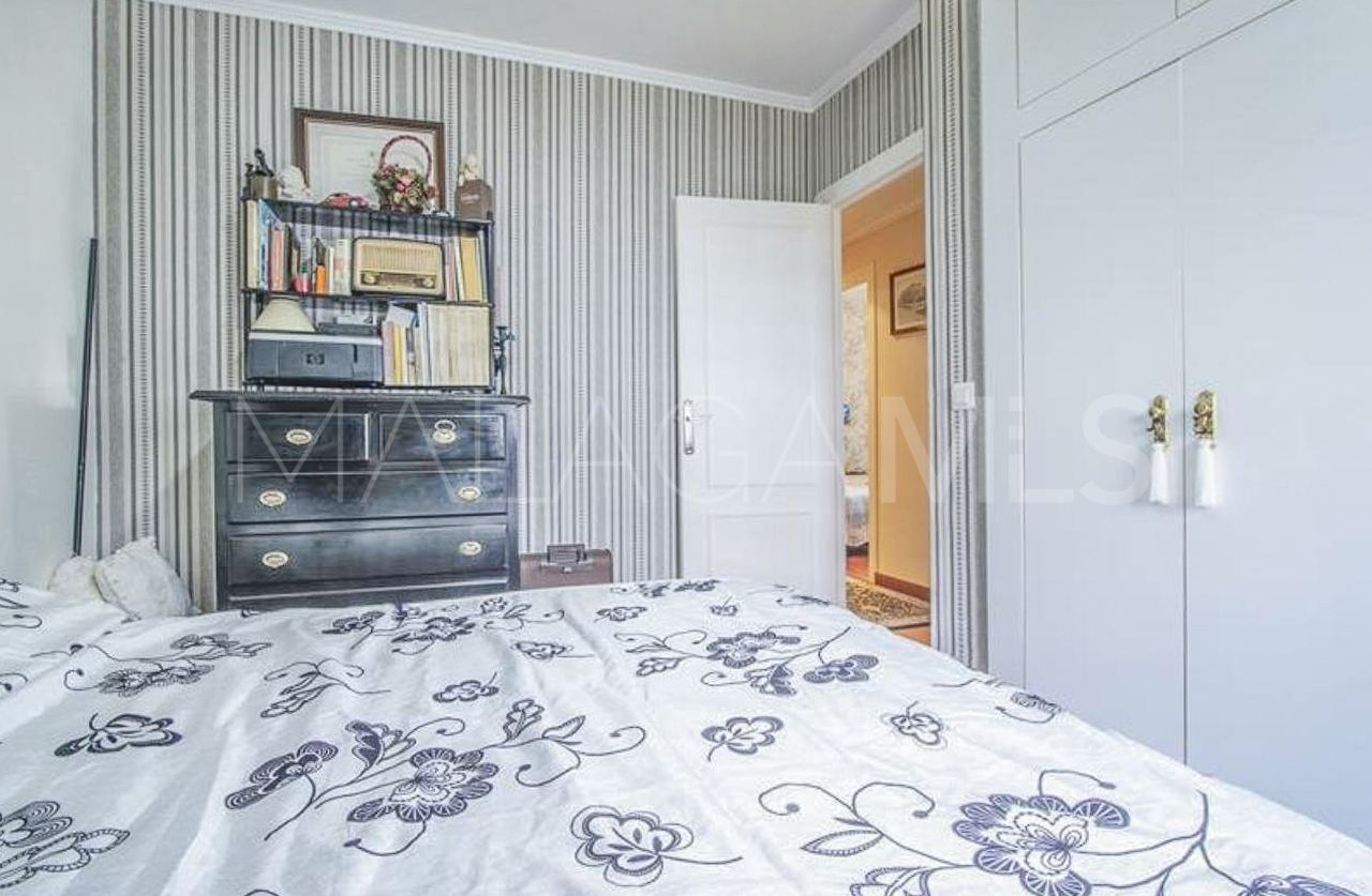 Appartement rez de chaussée for sale in Estepona Puerto