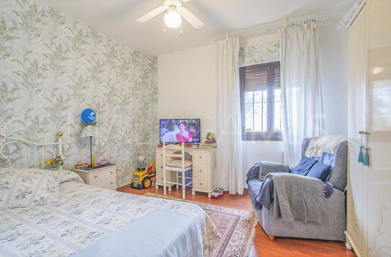 Appartement rez de chaussée for sale in Estepona Puerto