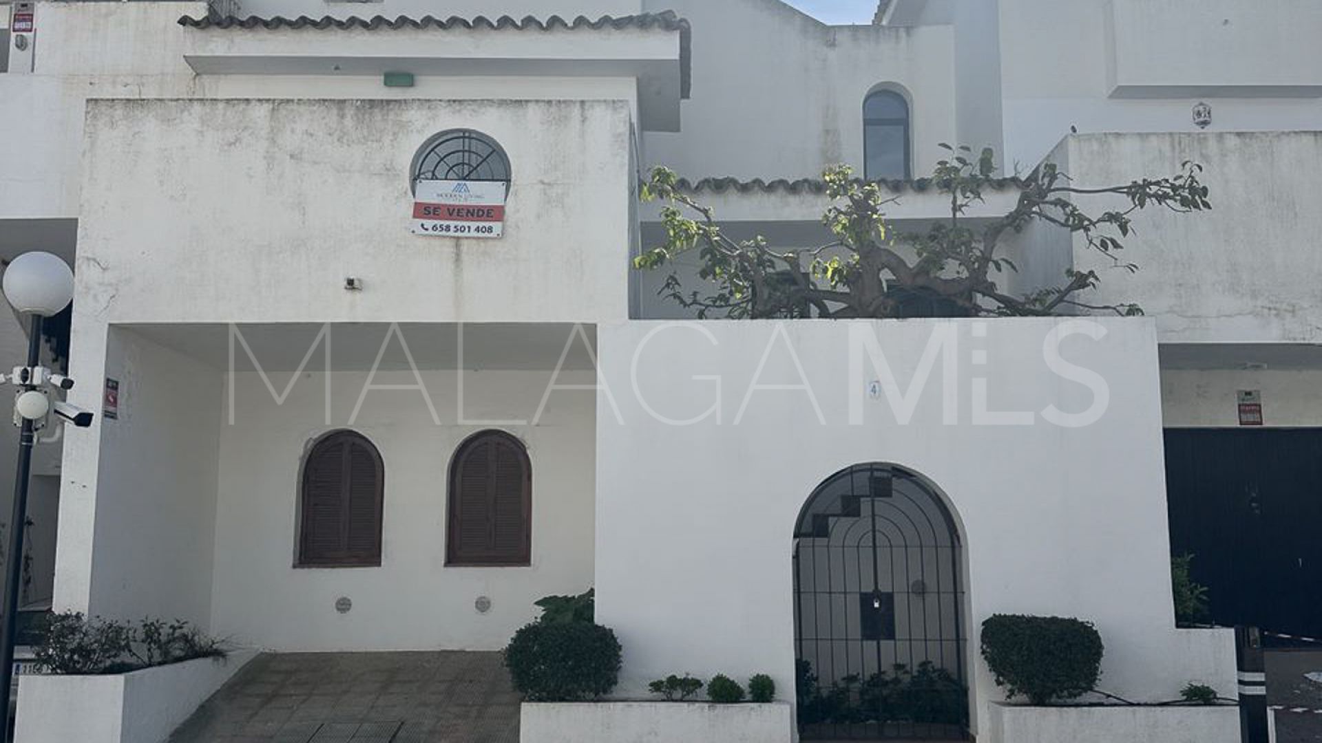 Maison de ville for sale in Estepona
