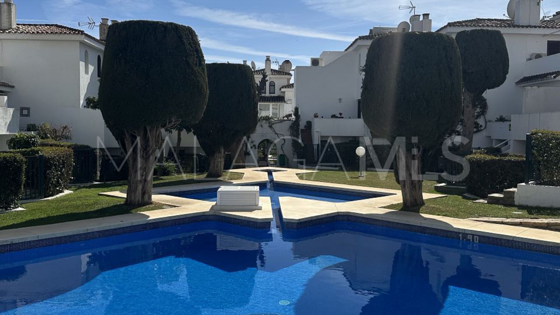 Maison de ville for sale in Estepona