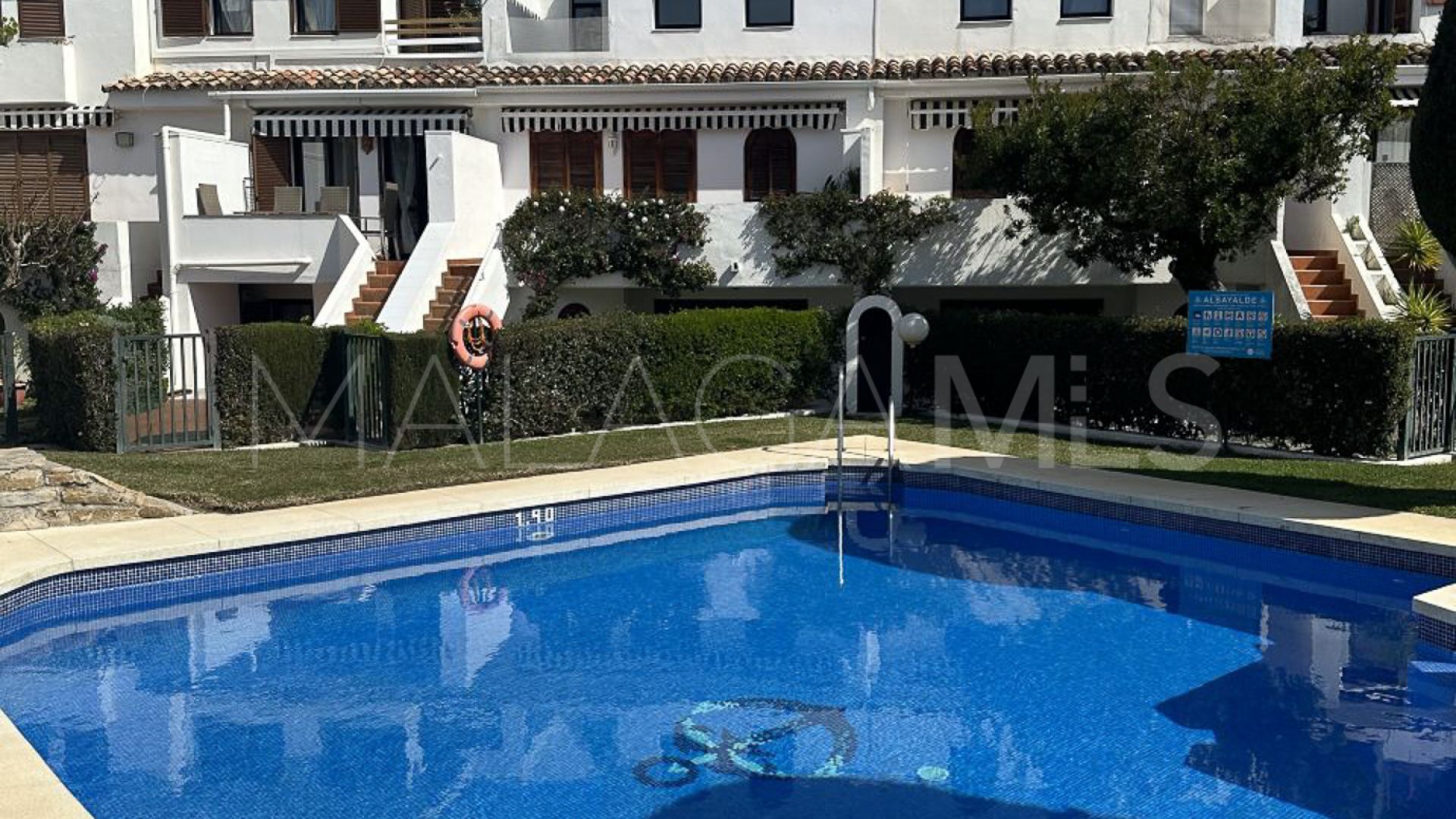 Maison de ville for sale in Estepona