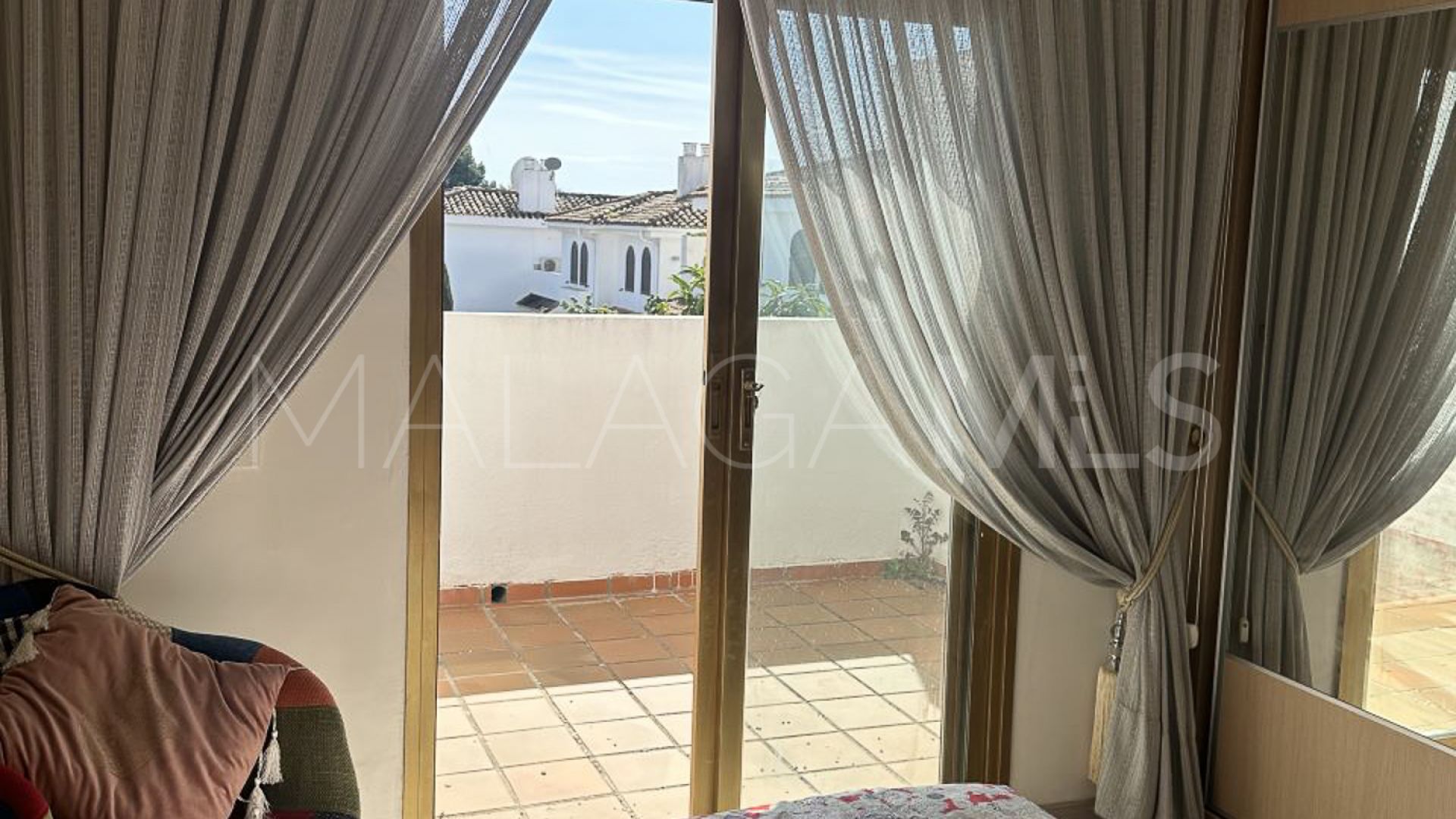 Maison de ville for sale in Estepona