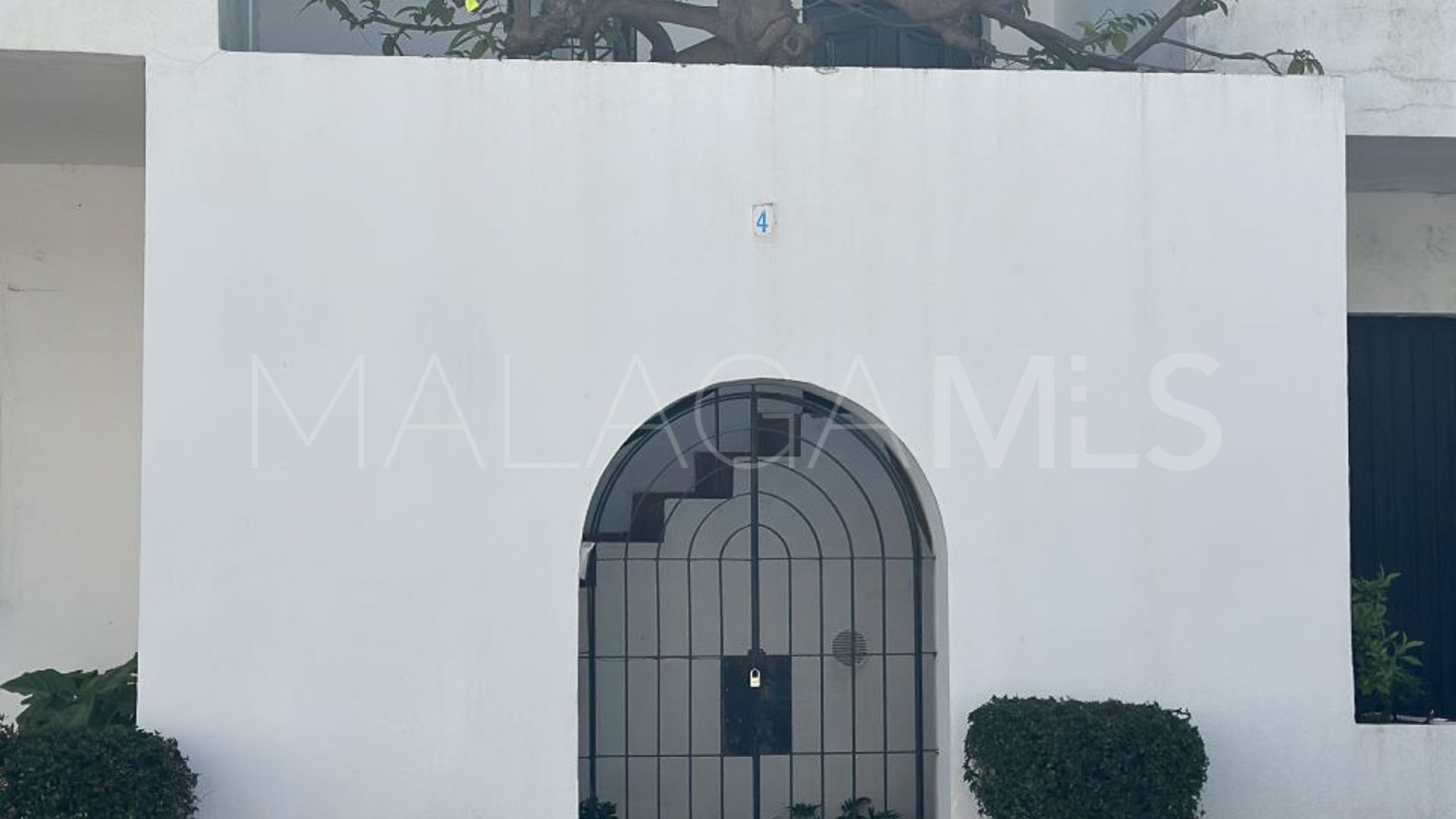 Maison de ville for sale in Estepona