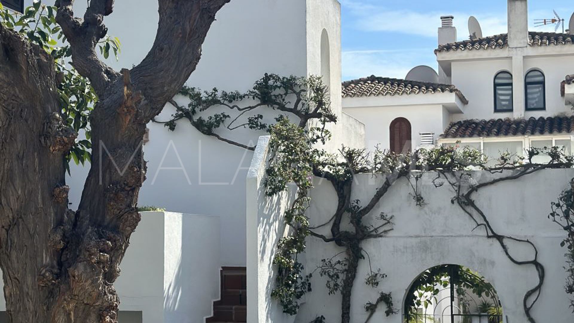 Maison de ville for sale in Estepona