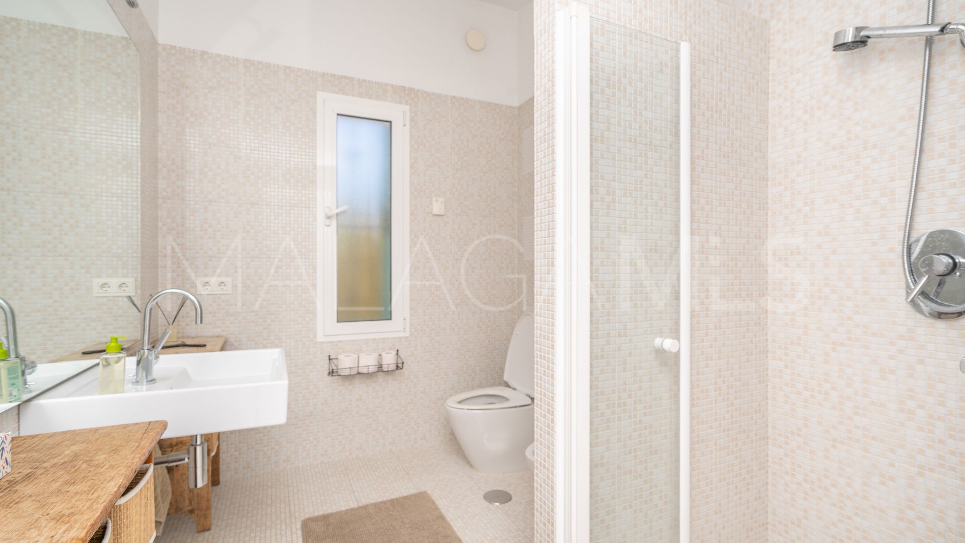 Villa for sale in Estepona