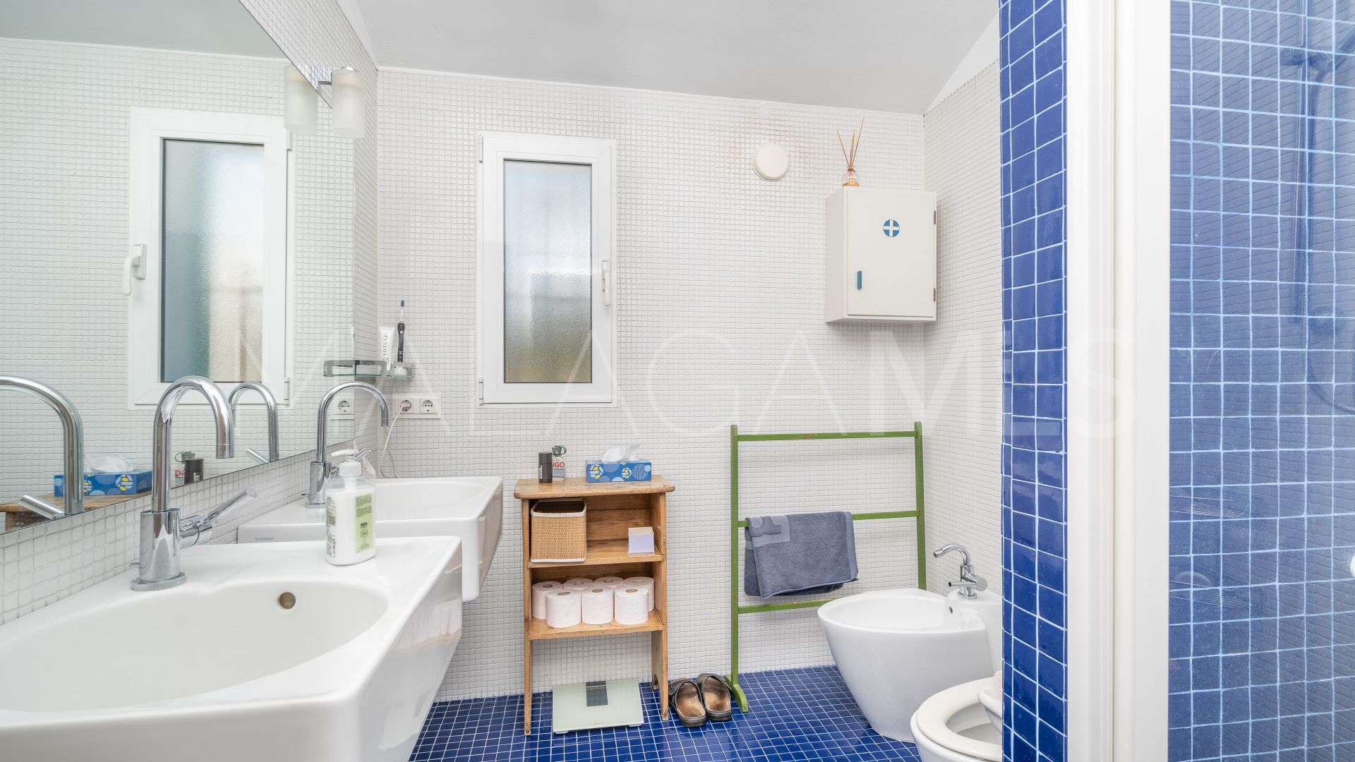 Villa for sale in Estepona