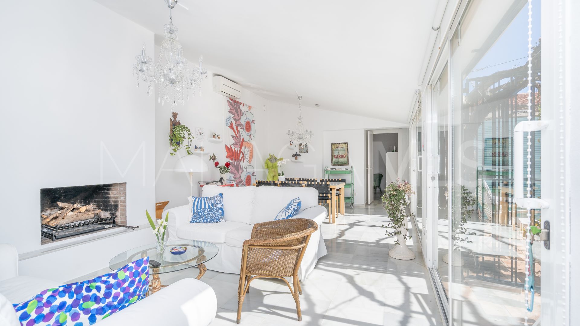 Villa for sale in Estepona