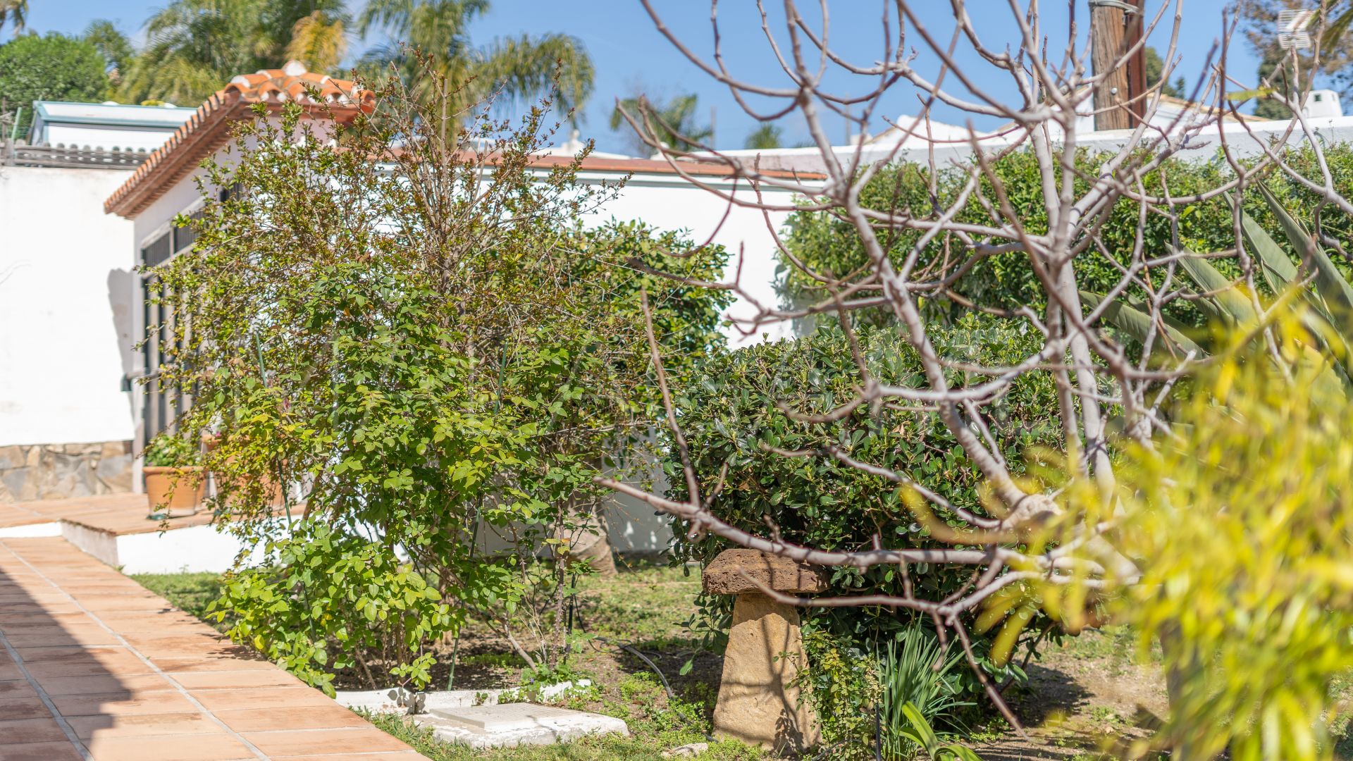 Villa for sale in Estepona