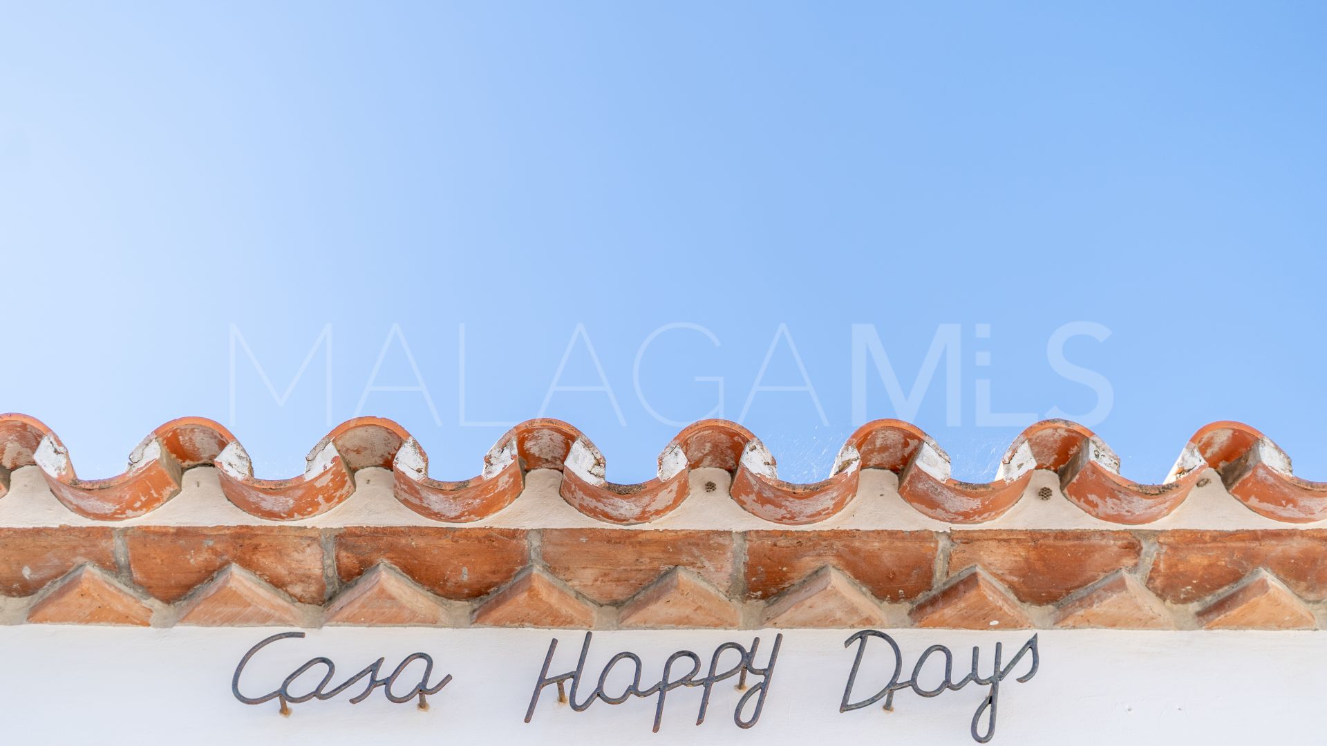 Villa for sale in Estepona