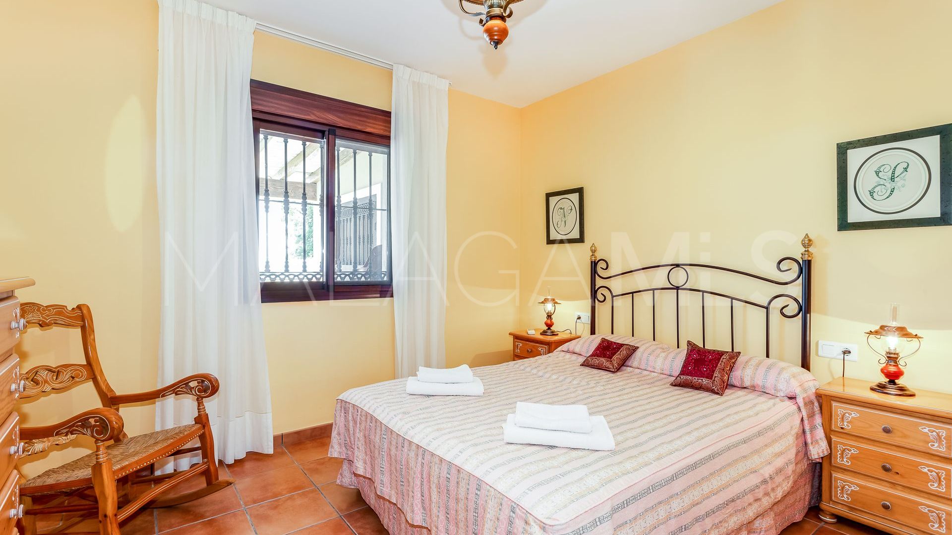 Villa for sale in Altos de Estepona