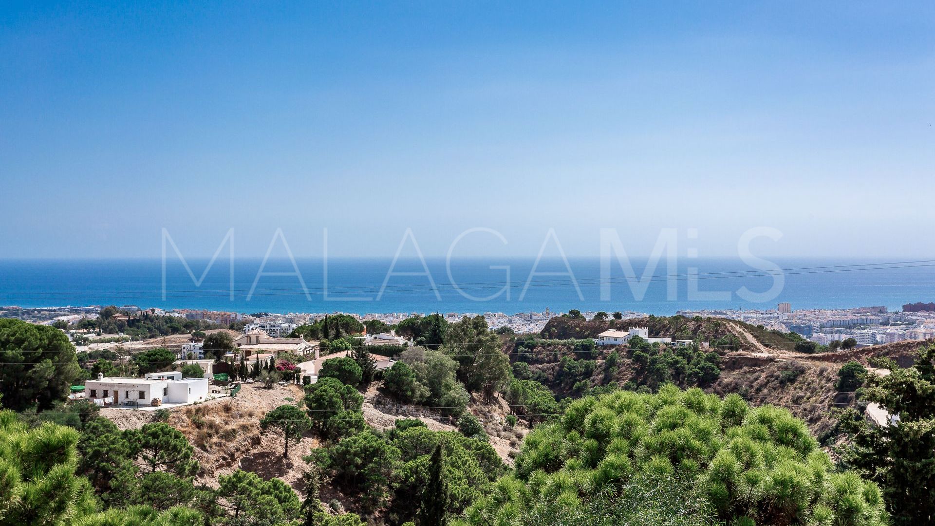 Villa for sale in Altos de Estepona