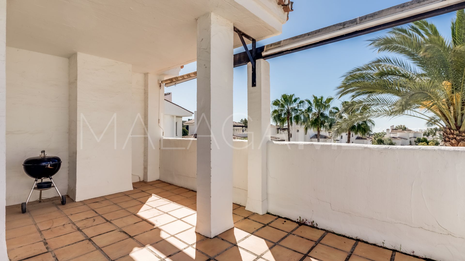 Duplex penthouse for sale in Los Naranjos de Marbella with 3 bedrooms