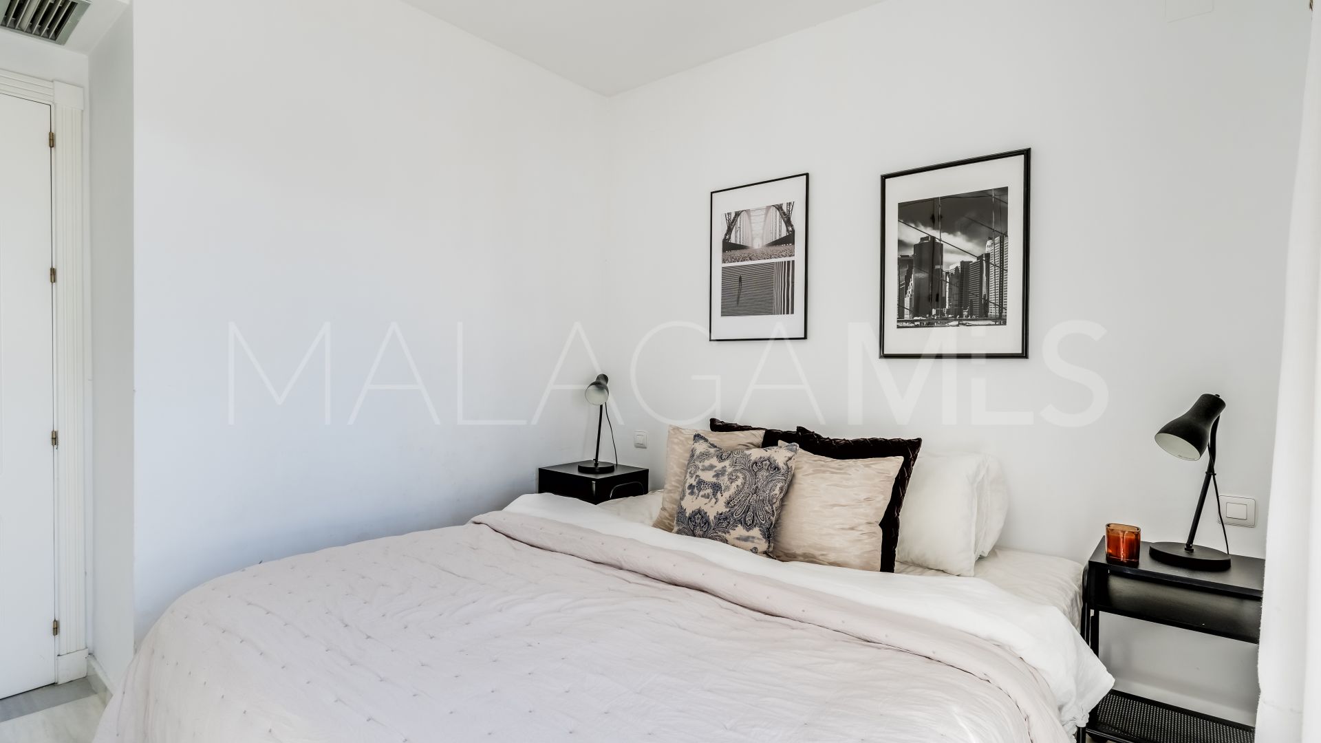 Duplex penthouse for sale in Los Naranjos de Marbella with 3 bedrooms
