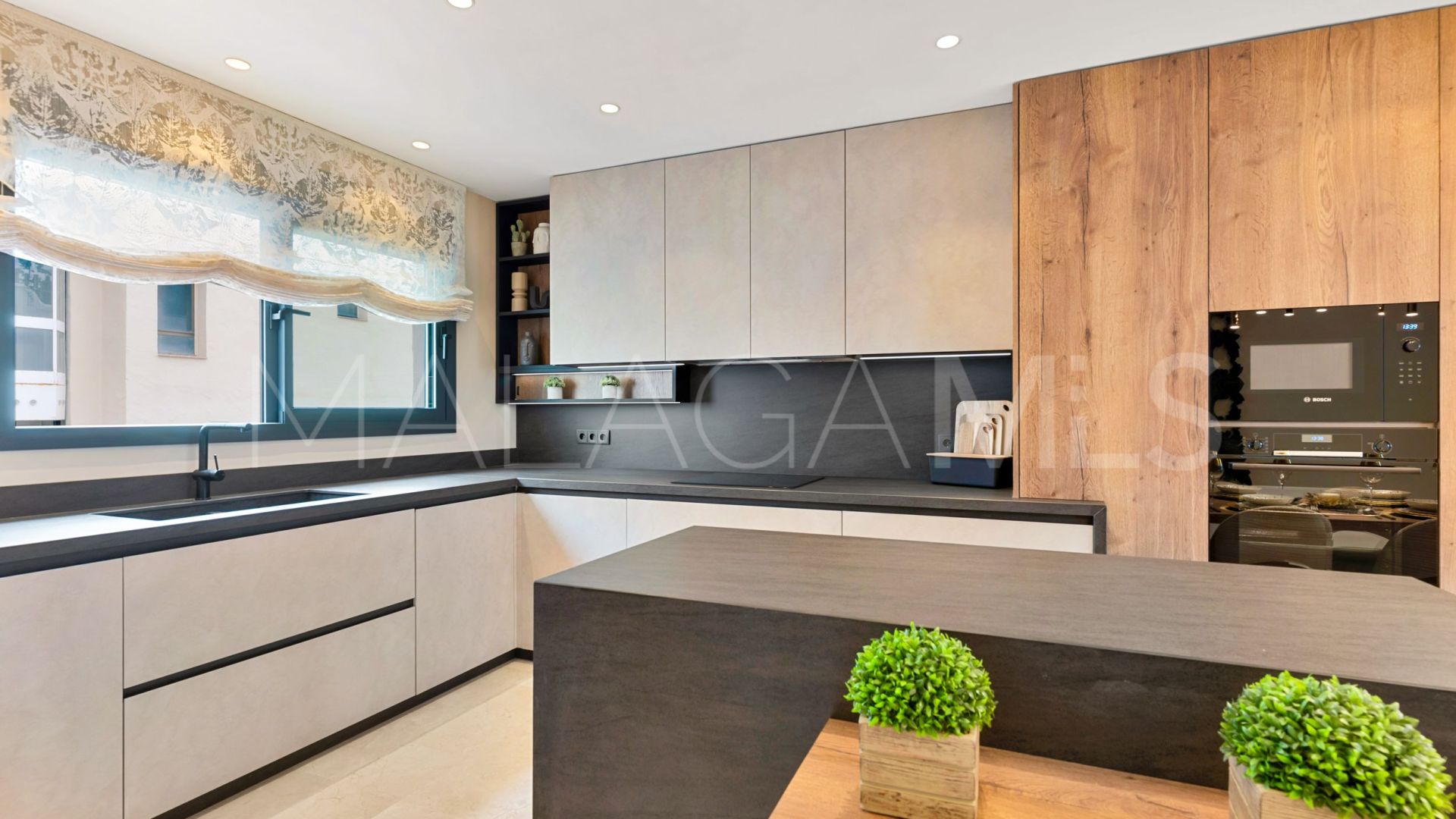 3 bedrooms penthouse for sale in Marbella Centro