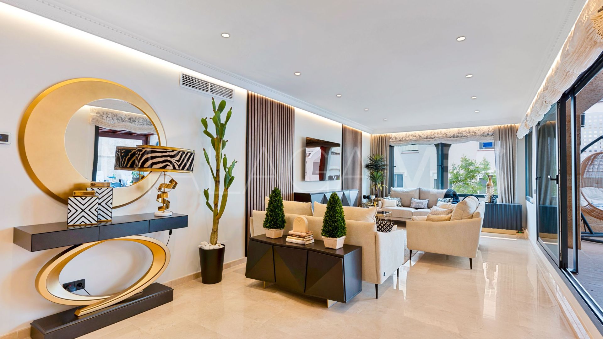 3 bedrooms penthouse for sale in Marbella Centro