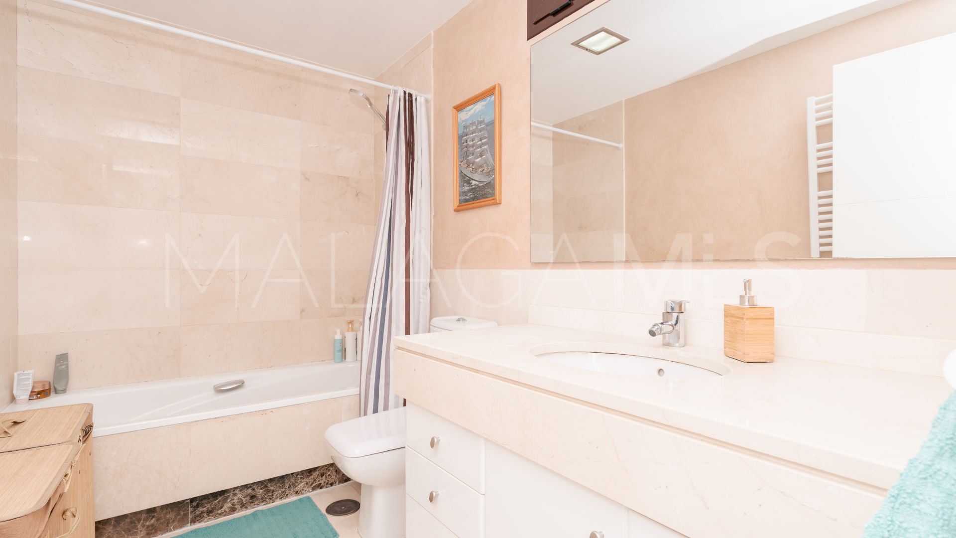 3 bedrooms apartment in Estepona Town for sale