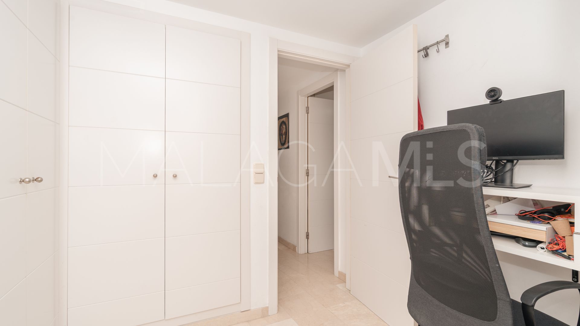 3 bedrooms apartment in Estepona Town for sale