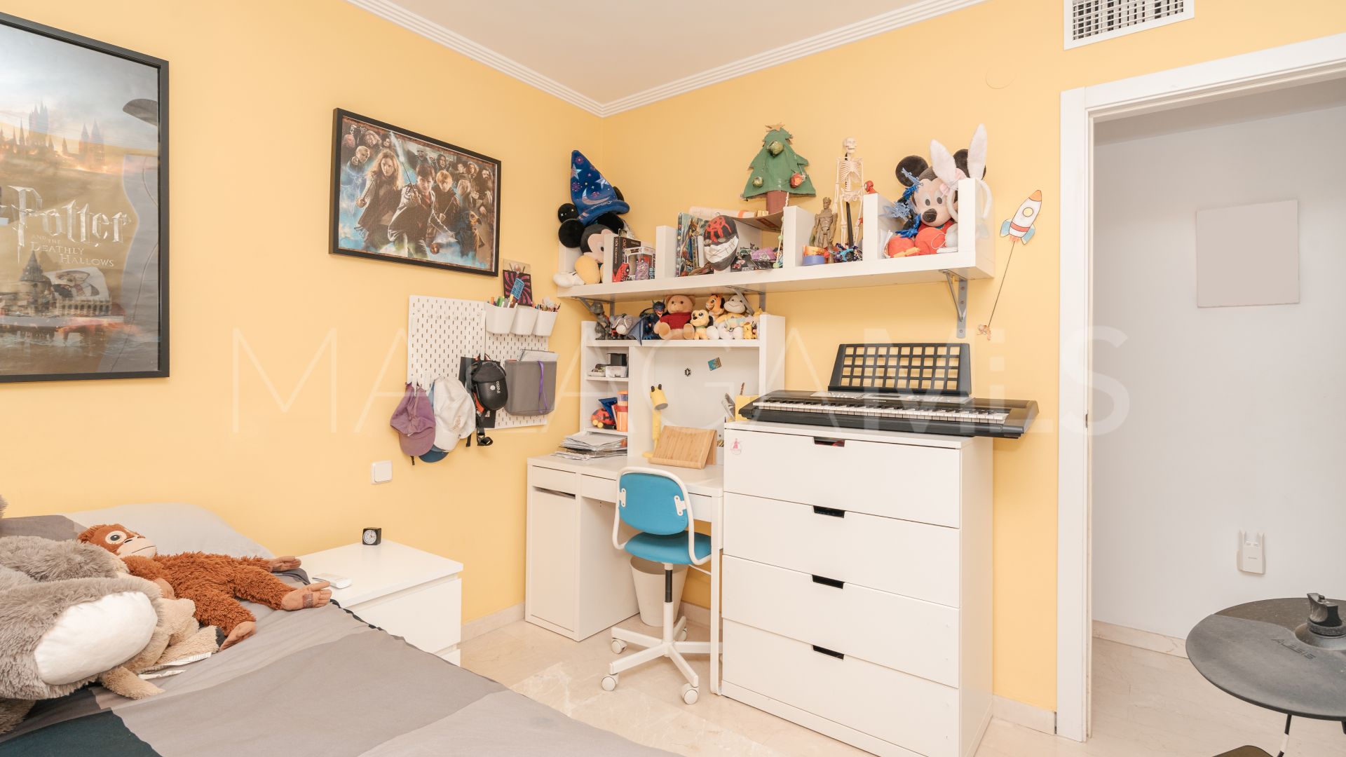 3 bedrooms apartment in Estepona Town for sale