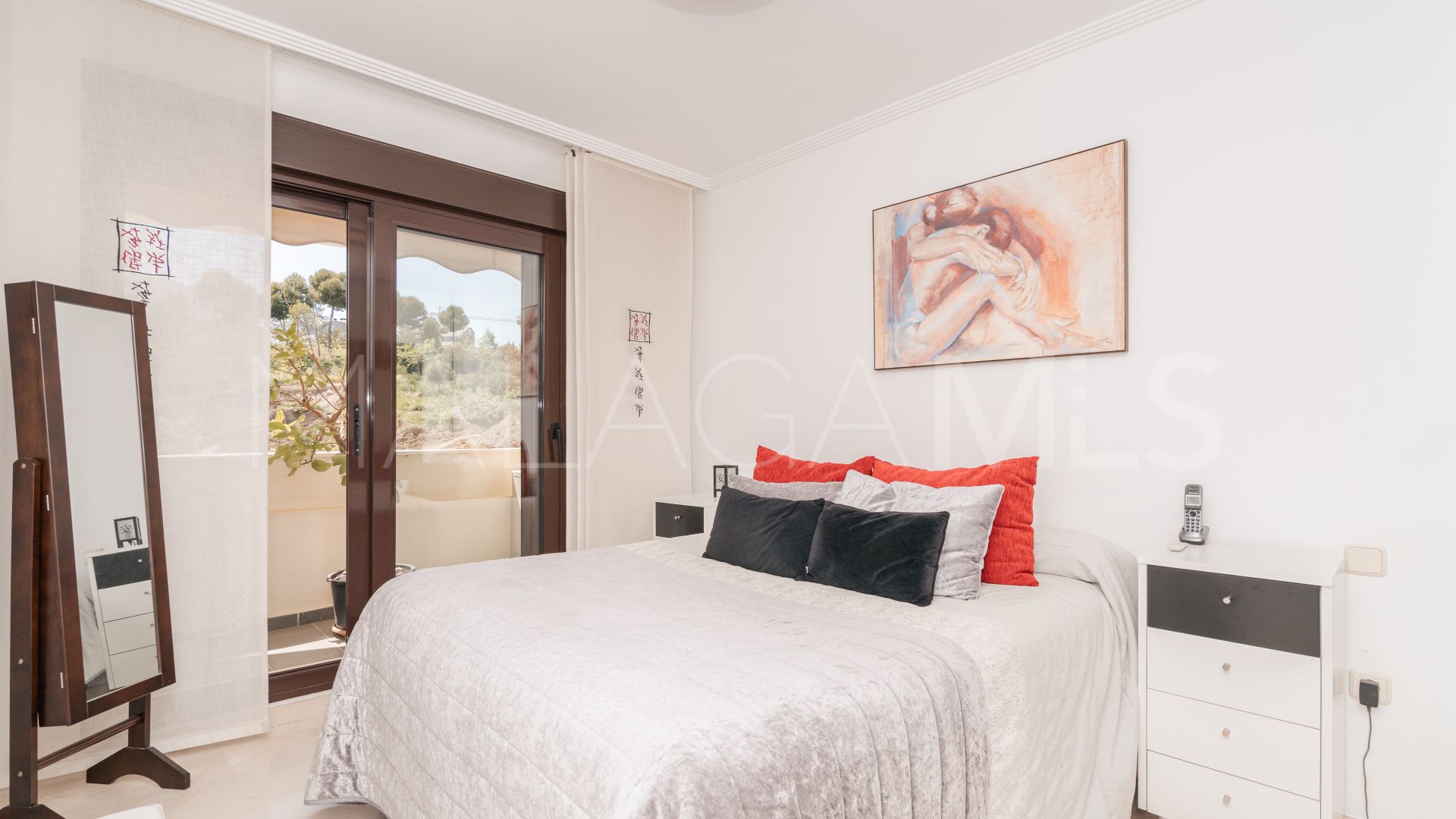 3 bedrooms apartment in Estepona Town for sale