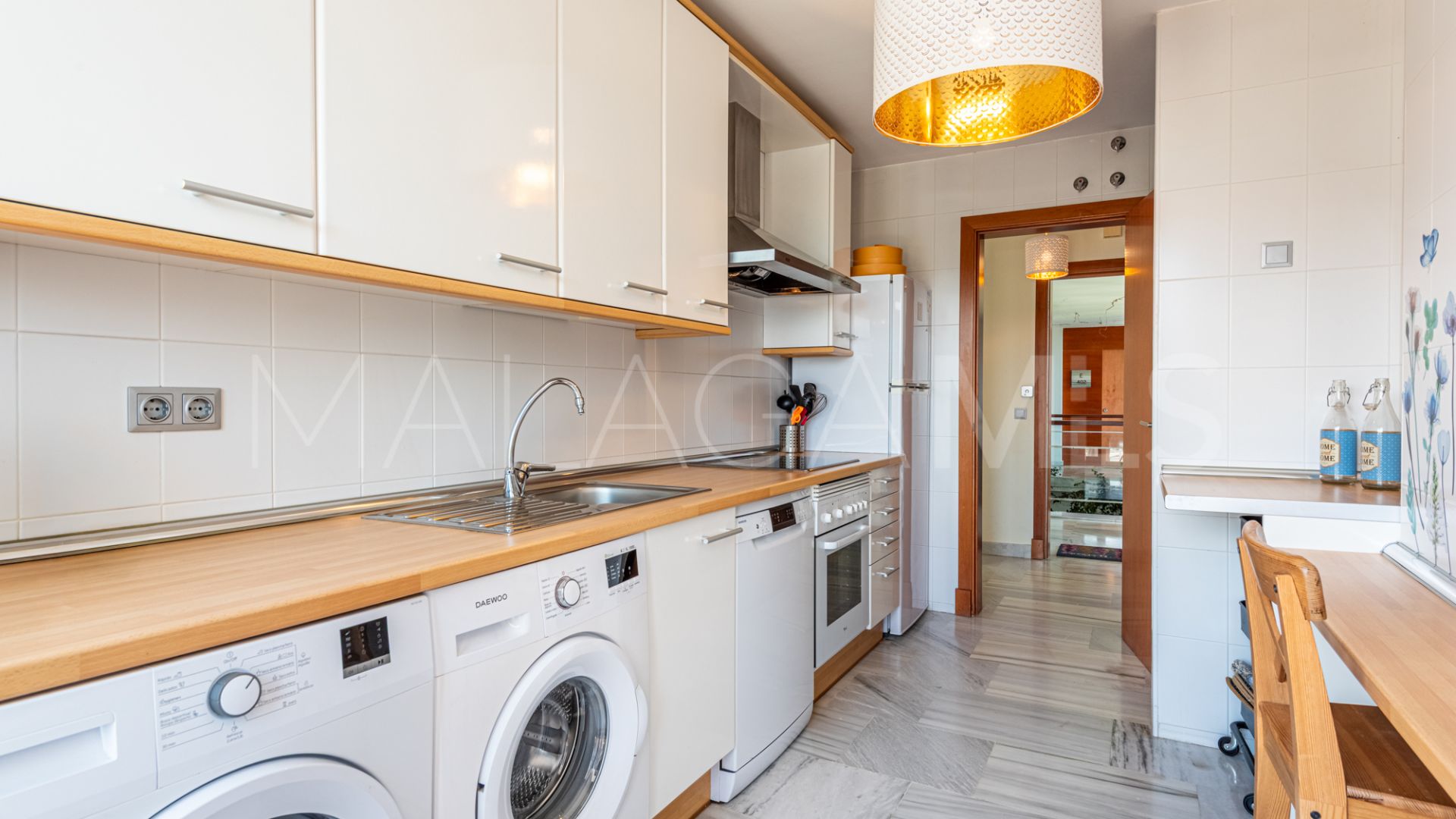 Se vende apartamento in Benahavis with 2 bedrooms