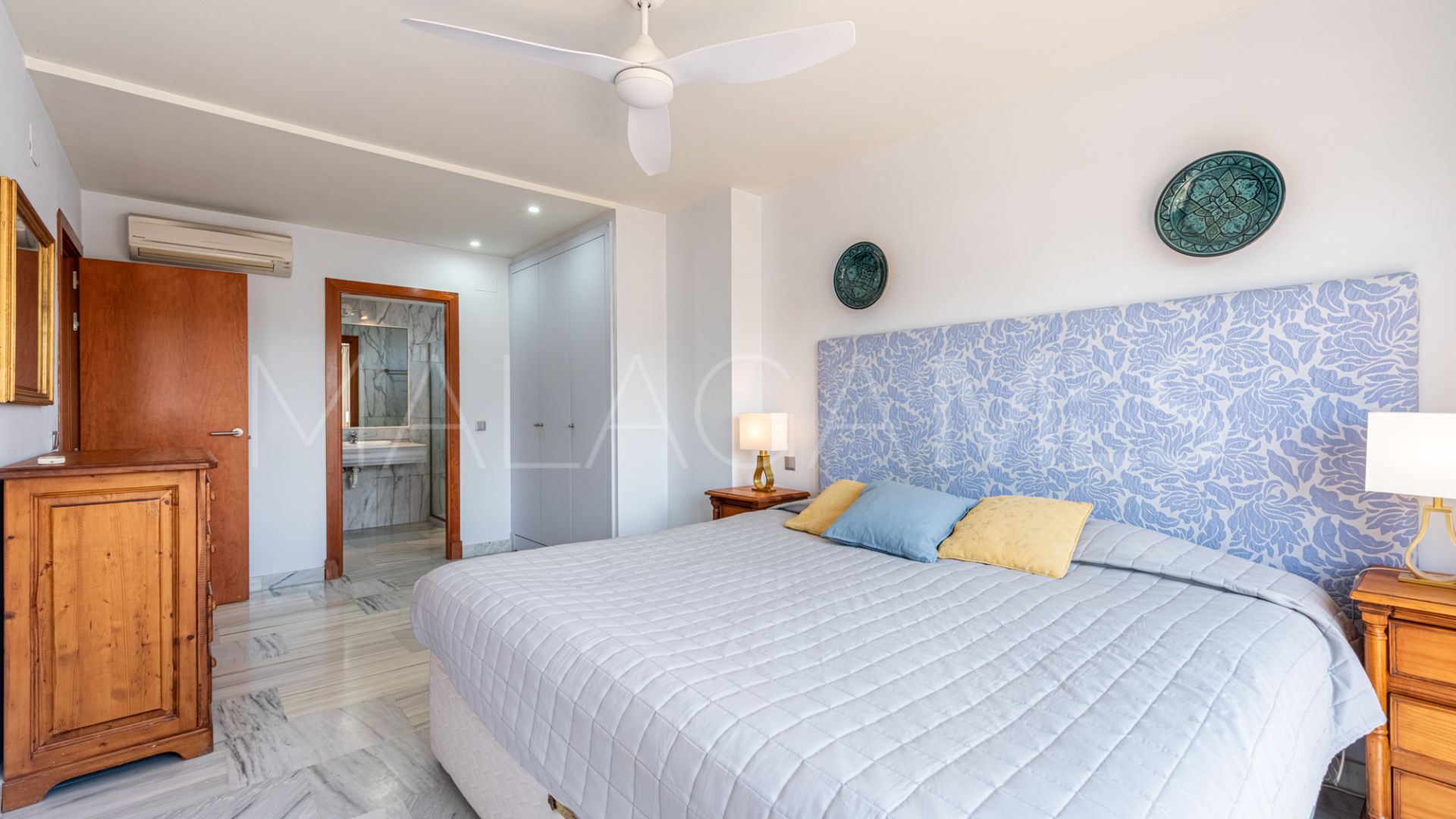 Se vende apartamento in Benahavis with 2 bedrooms
