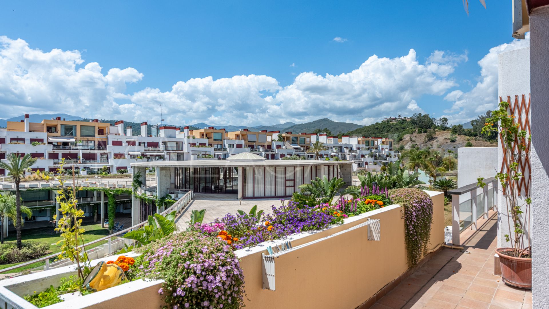 Se vende apartamento in Benahavis with 2 bedrooms