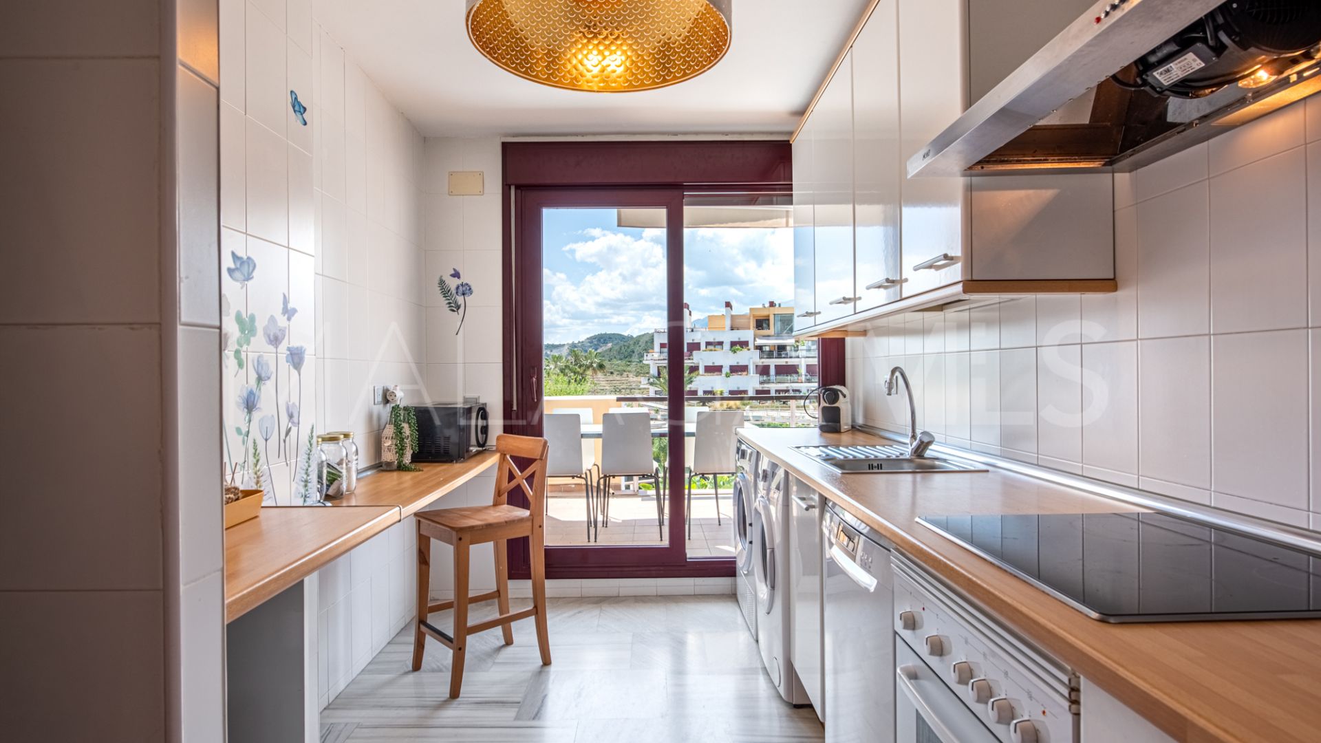 Se vende apartamento in Benahavis with 2 bedrooms