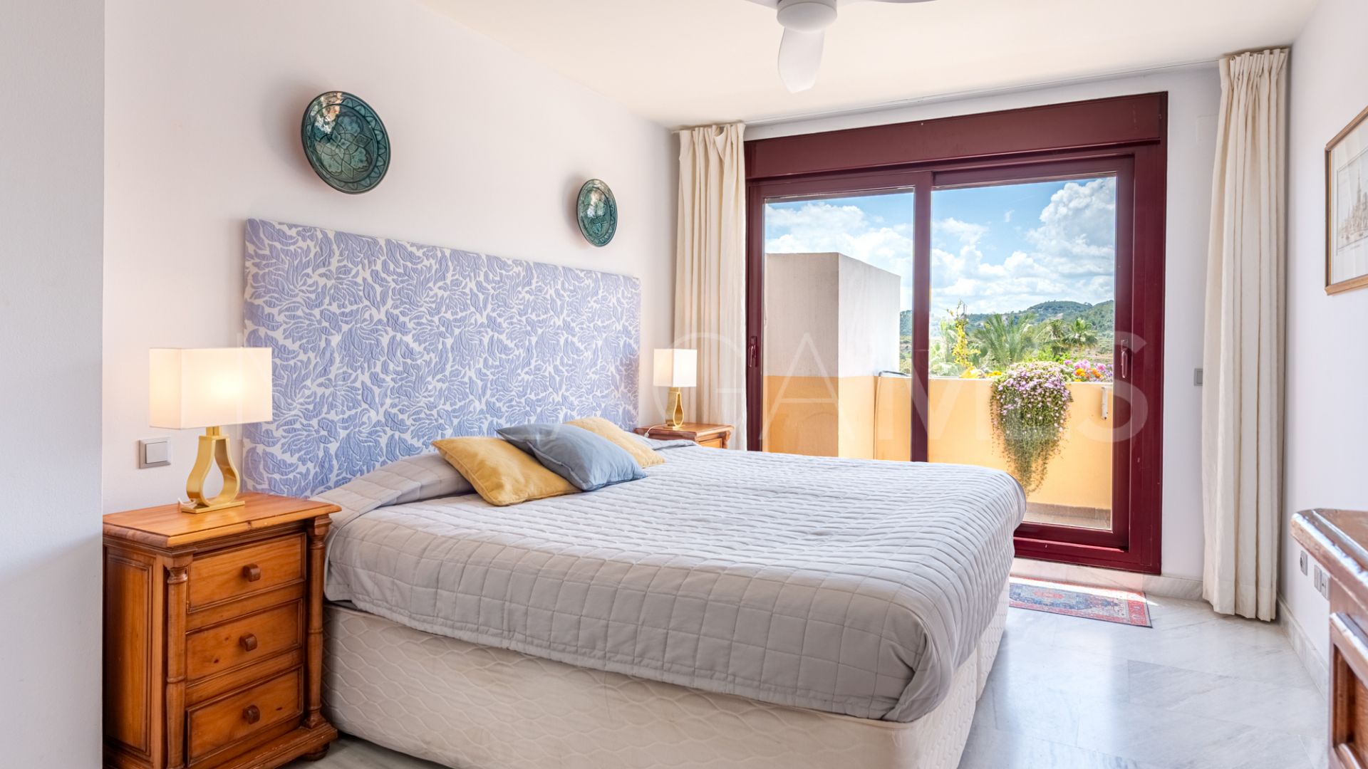 Se vende apartamento in Benahavis with 2 bedrooms