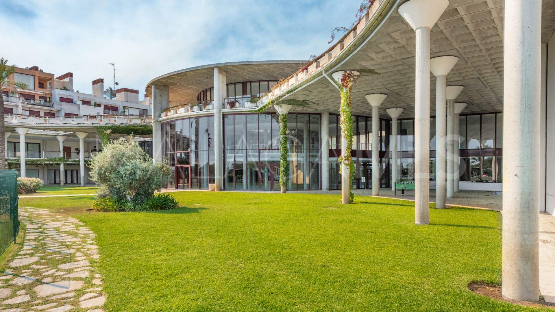 Se vende apartamento in Benahavis with 2 bedrooms