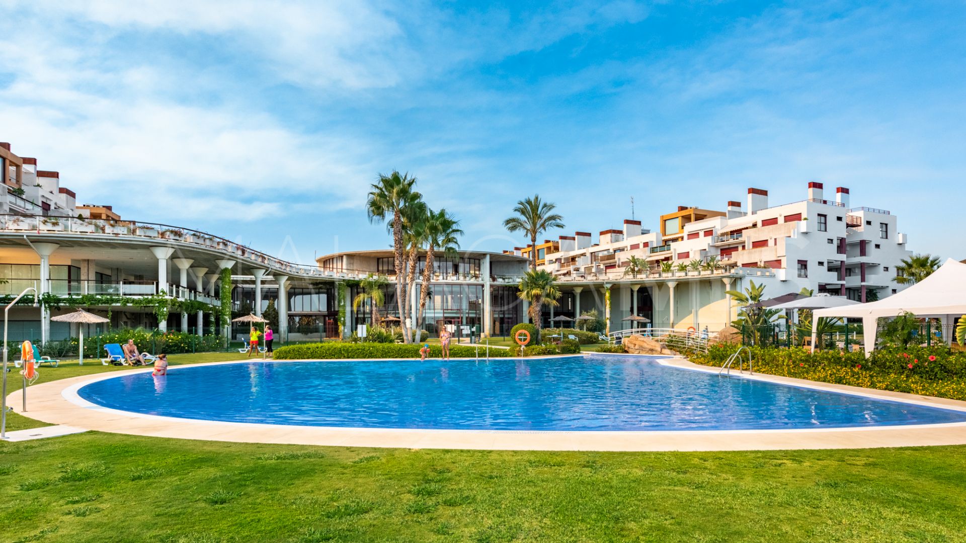 Se vende apartamento in Benahavis with 2 bedrooms