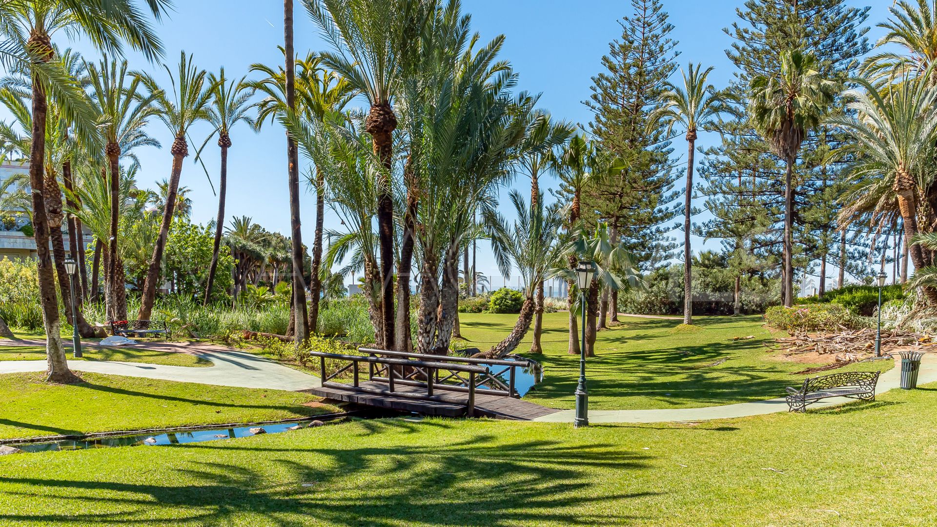 Lägenhet for sale in Playas del Duque